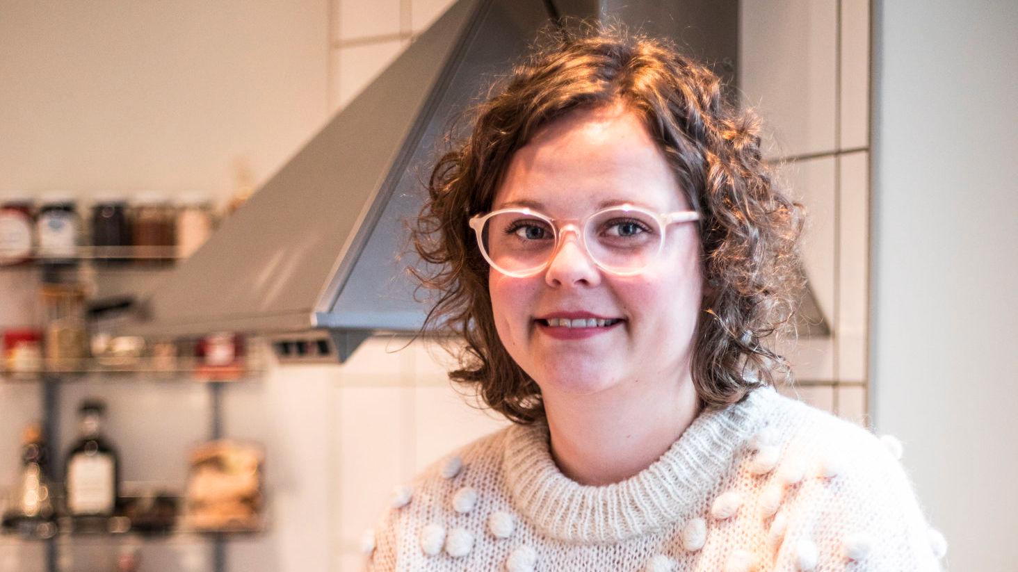 BARNDOMSMINNER: Eline Gulbrandsen synes fortsatt at farens tomatsuppe er det beste hun kan få servert. Foto: Thomas Andreassen