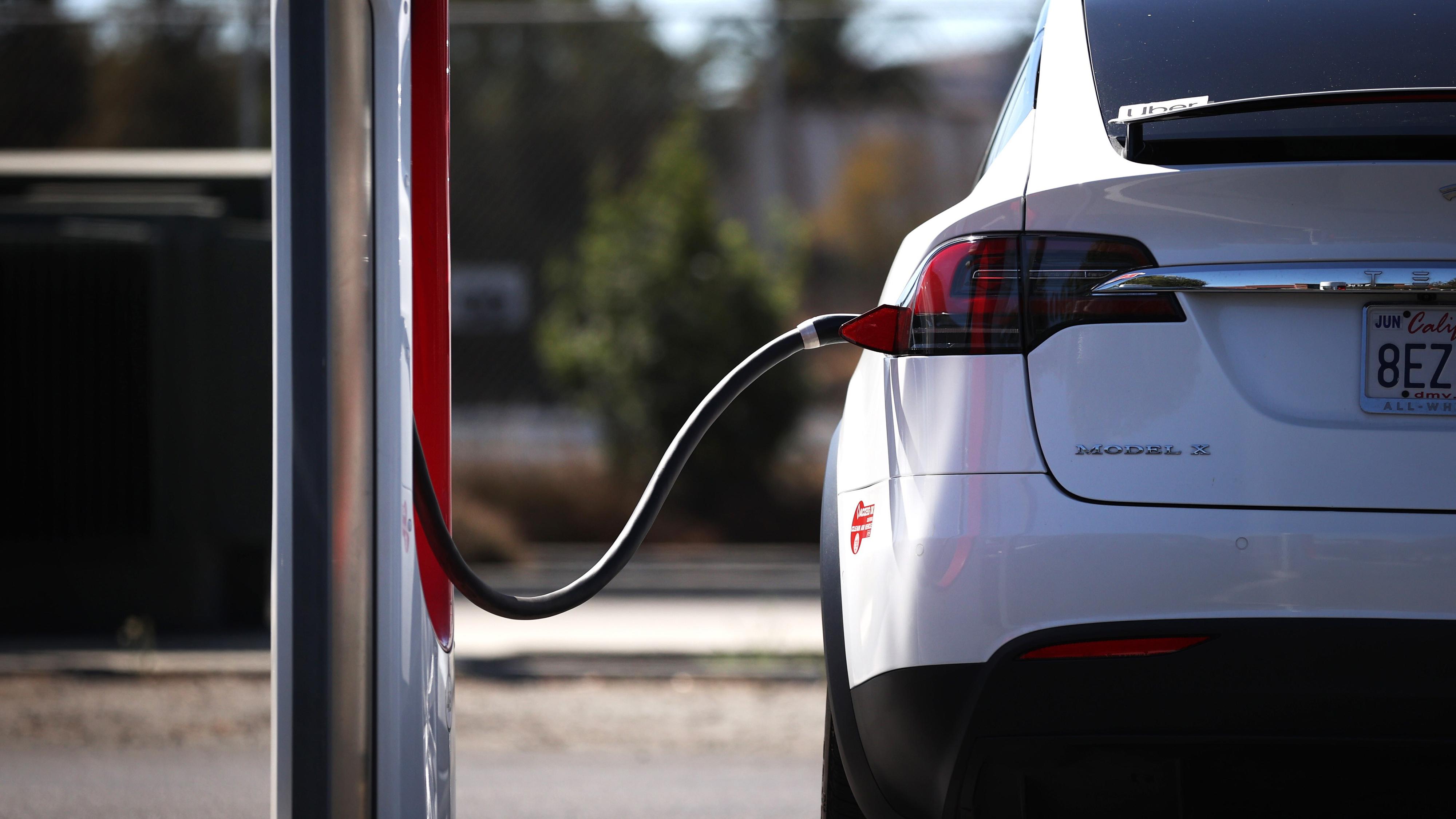 Derfor kan det bli ladekaos når Tesla åpner opp Supercharger-nettverket