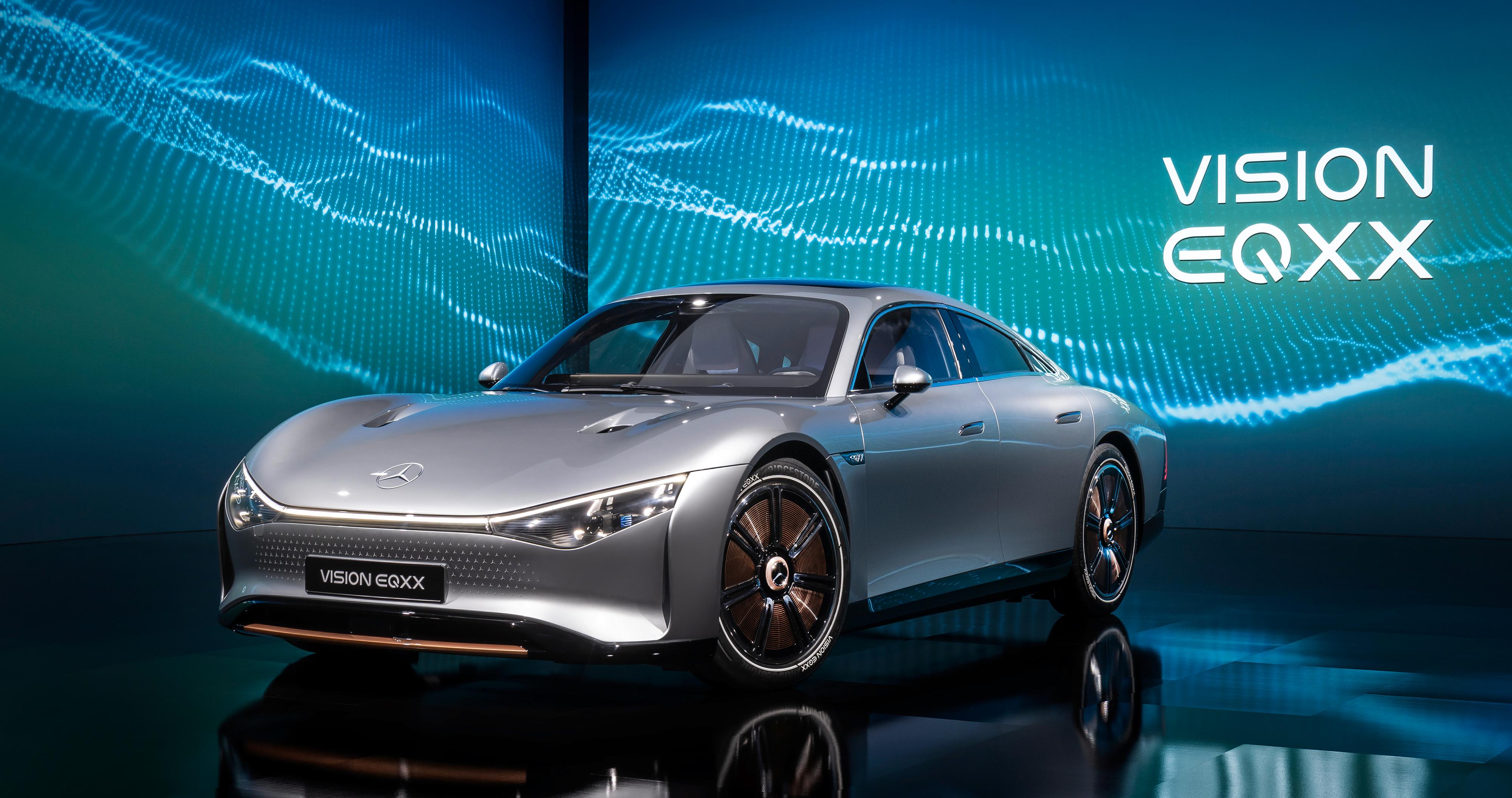 Vision EQXX er Mercedes-Benz’ visjon for hvordan fremtidens elbiler kommer til å være. De hevder å ha røsket opp i ethvert område for å bedre effektiviteten, og resultatet er en rekkevidde som skal være på over 1000 kilometer. 