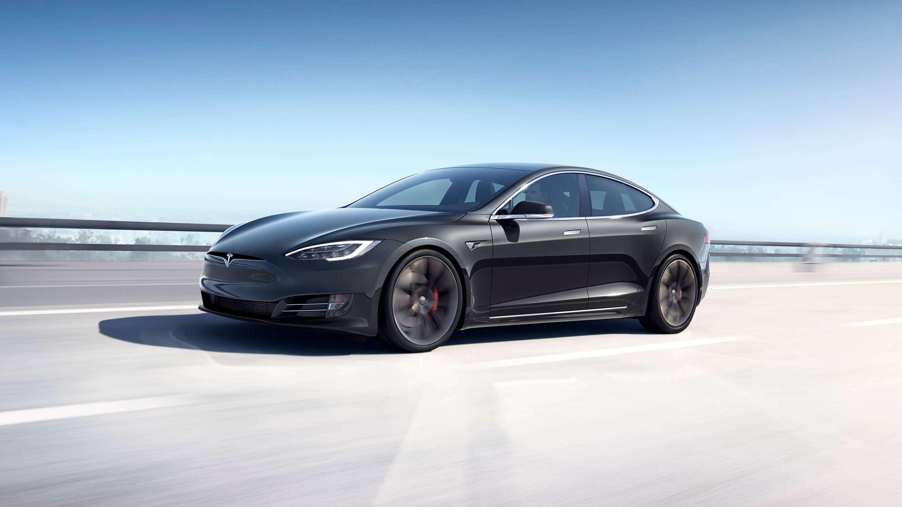 Tesla bryter ny rekkevidde-barriere med Model S