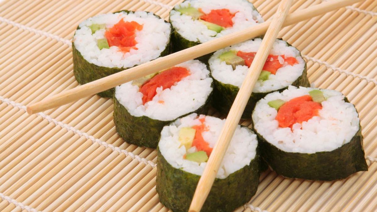 Sushi – så gör du egna sushirullar