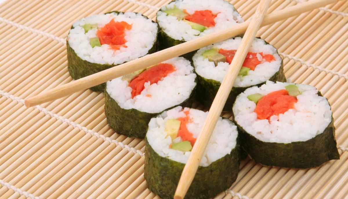 Sushi – så gör du egna sushirullar