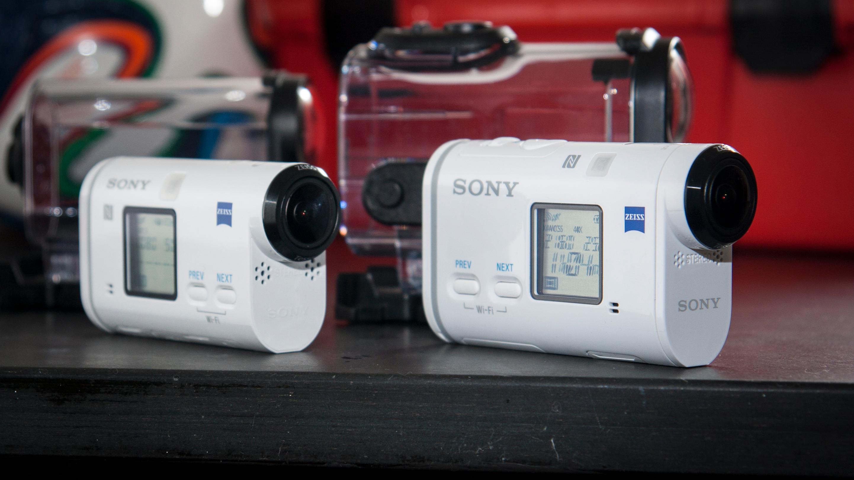 Begge kameraene tar opp lyd i stereo. Foto: Kristoffer Møllevik