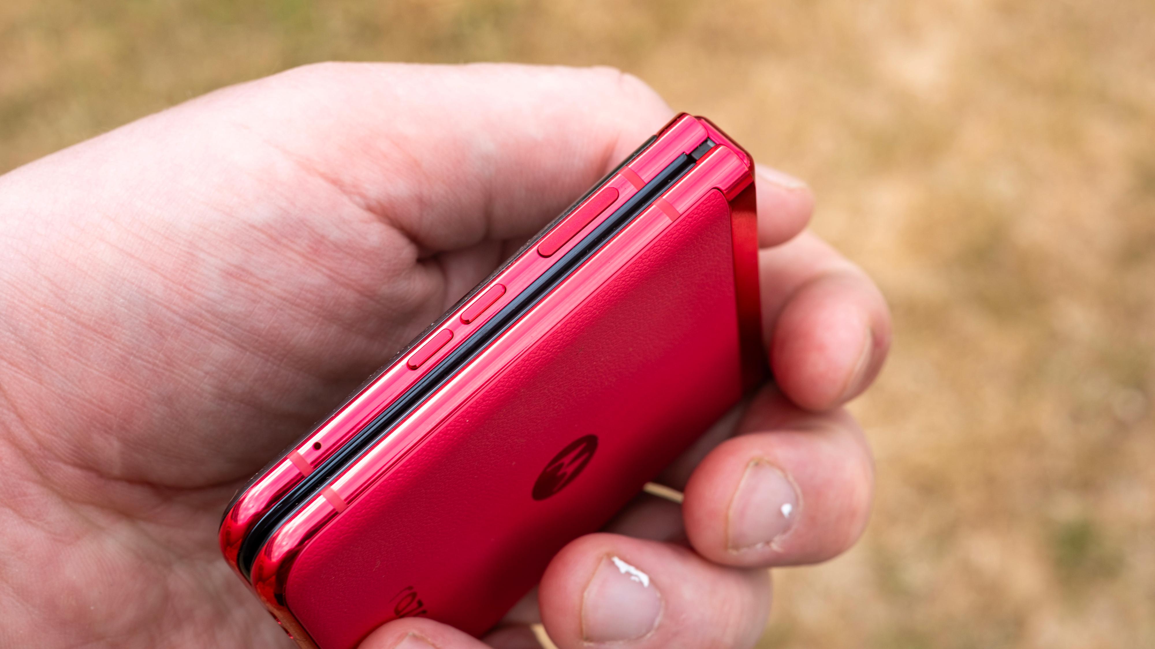 Razr 40 Ultra er et godt alternativ for deg som vil ha en telefon som skiller seg ut.