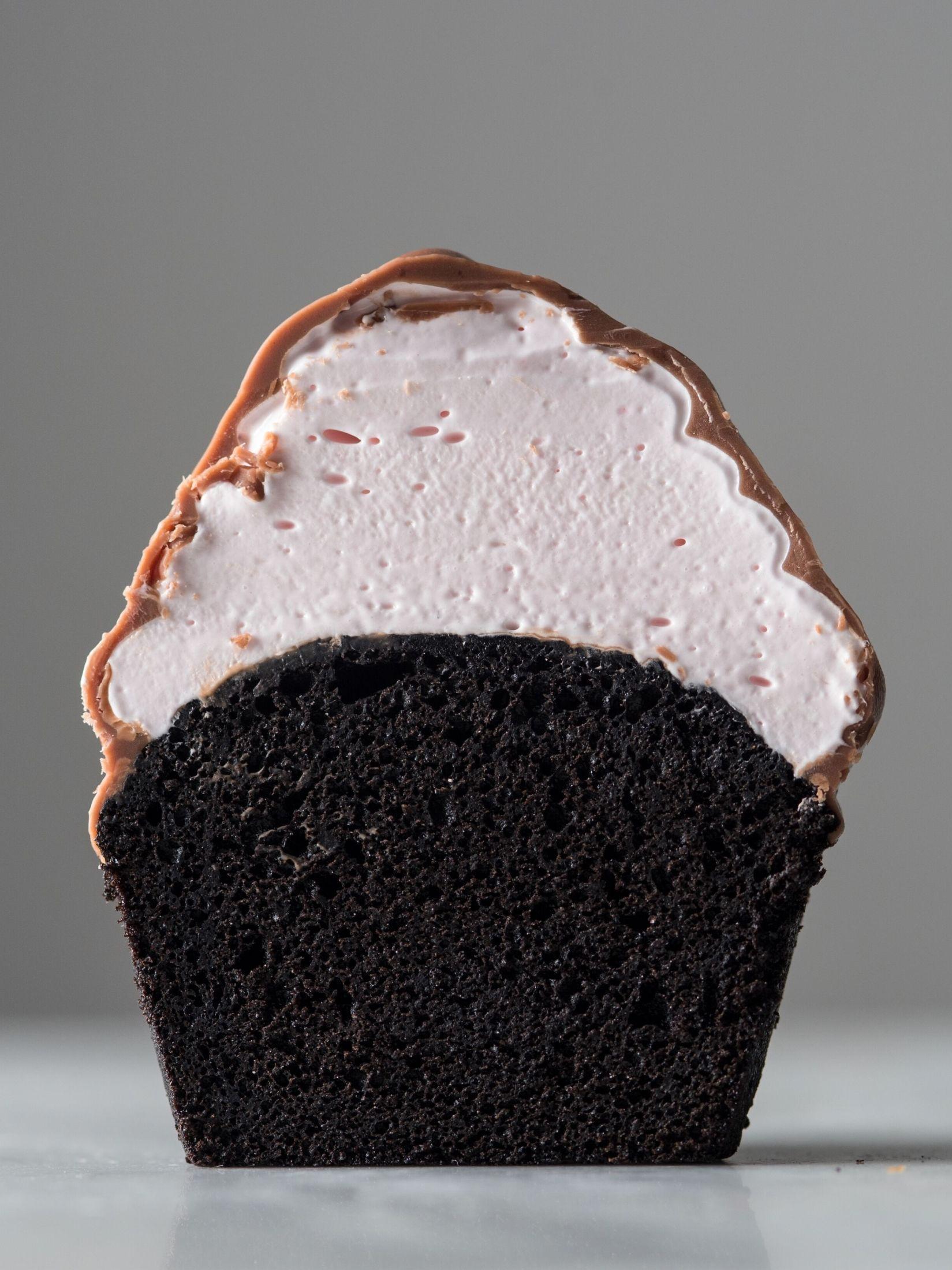 HØY I HATTEN: En «Peppermint HiHat cupcake». Foto: Jennifer May