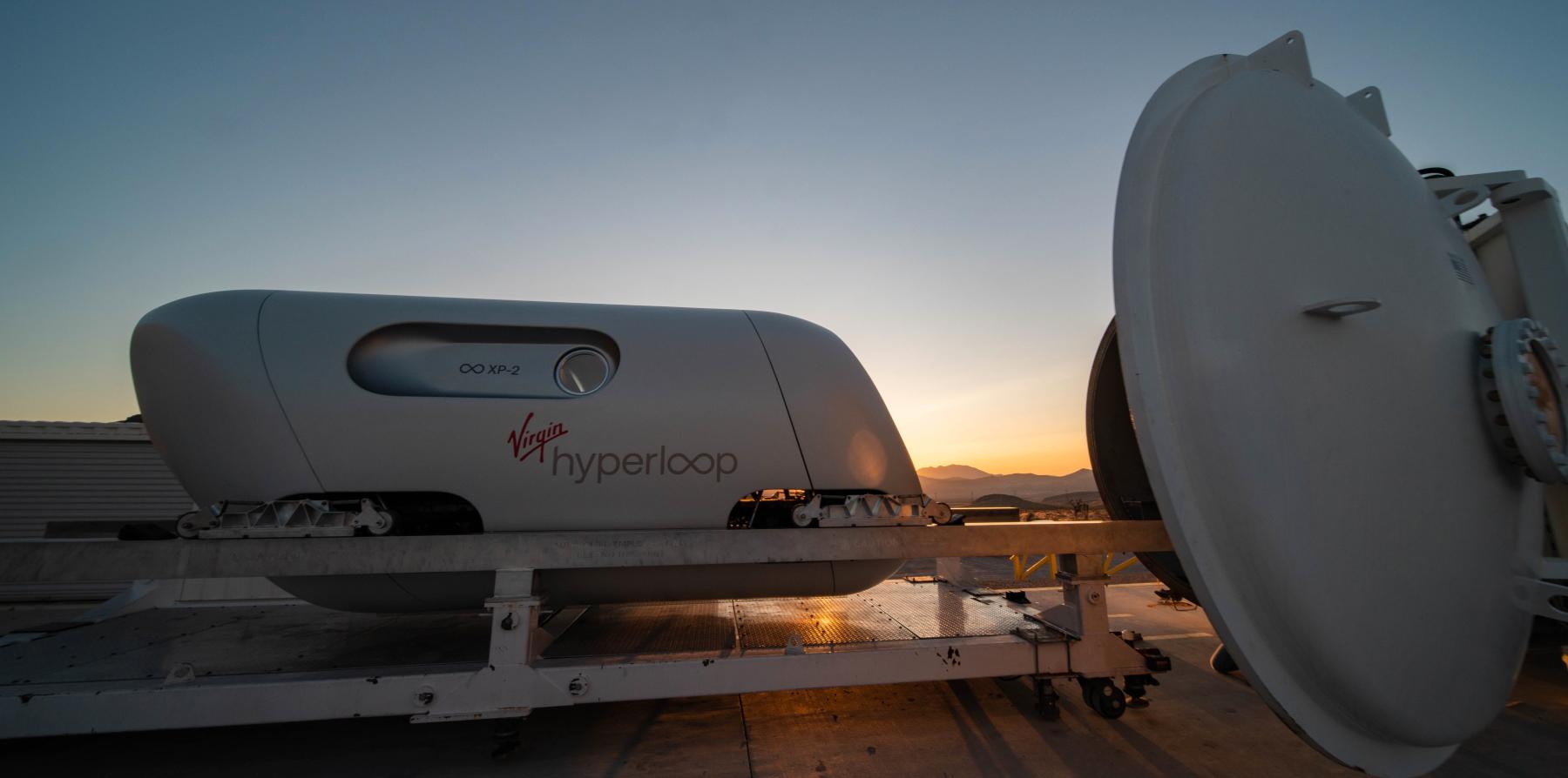 Virgin Hyperloop har gjennomført sin første test med mennesker ombord