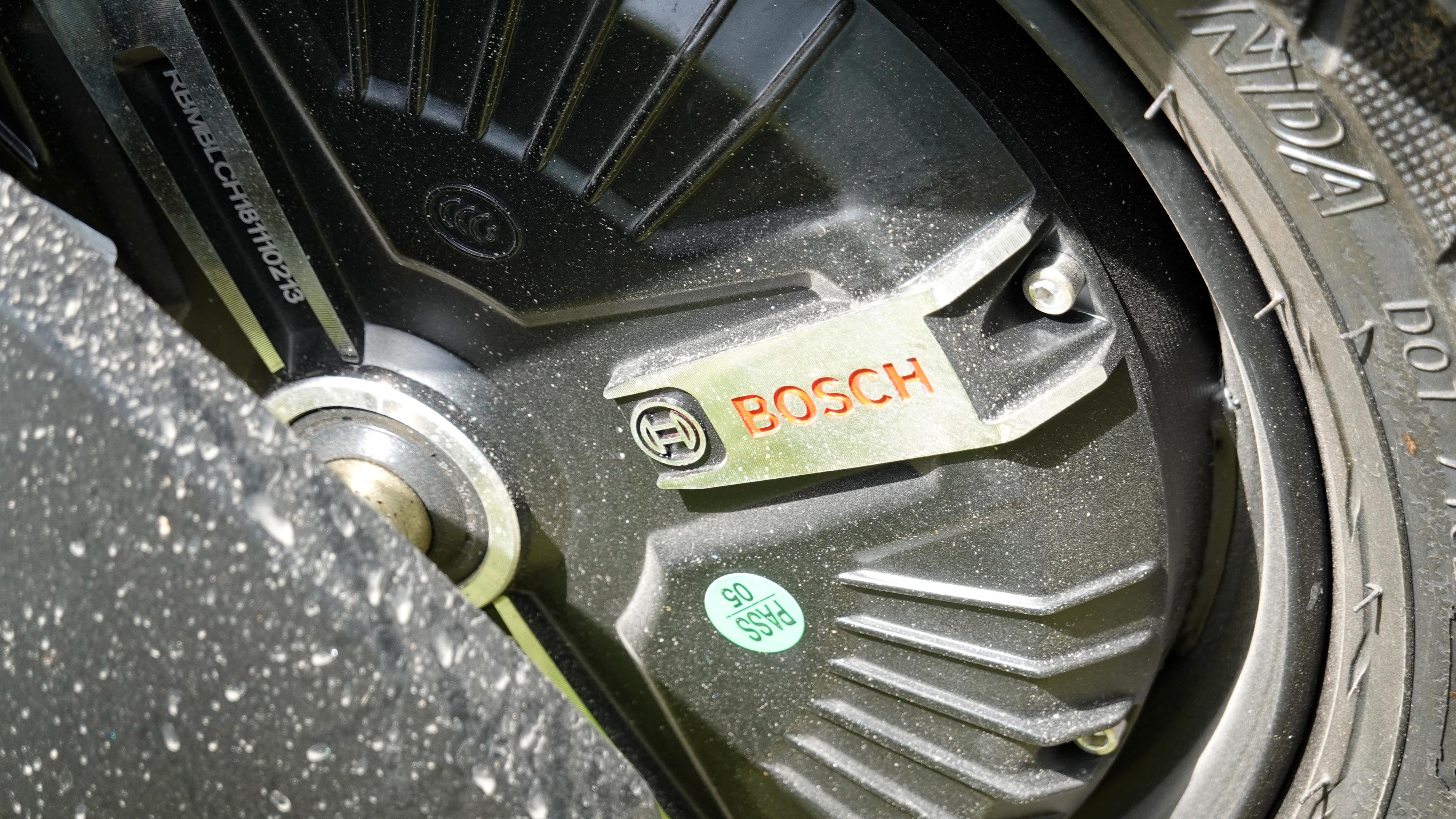 Vessla fremhever selv «kvalitetsdeler», blant annet motor fra Bosch og batteri fra LG.