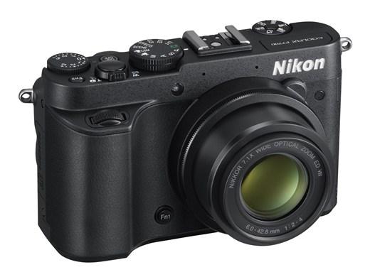 Nikon Coolpix P7700.