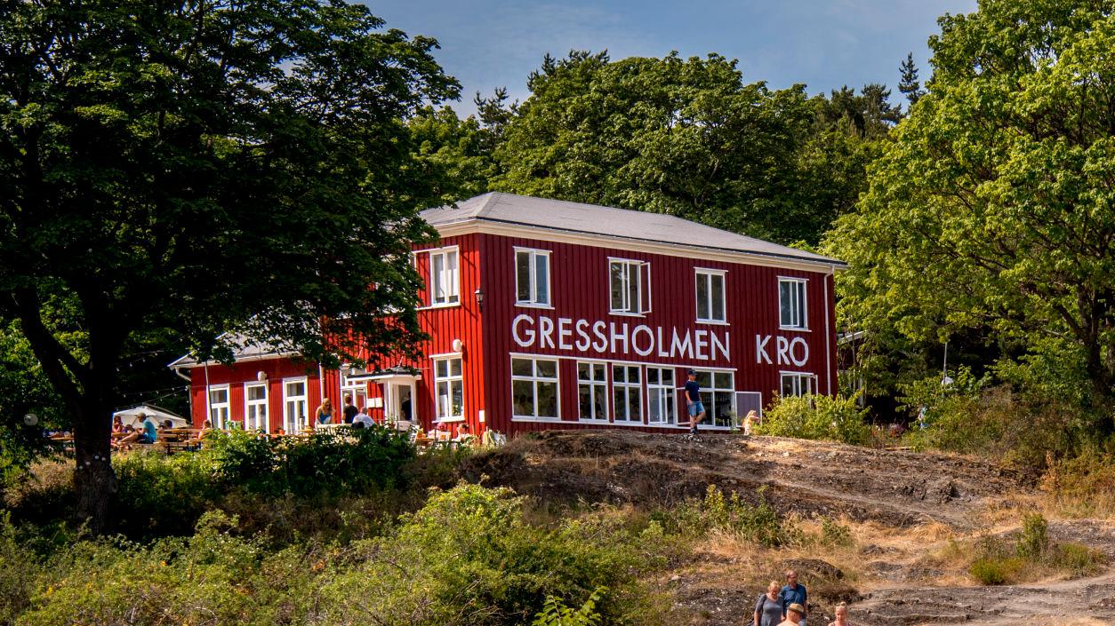 SOMMERSTEMNING: Ifølge anmelderen er det «mye som er vellykket» på Gressholmen Kro. Foto: Helge Mikalsen/VG