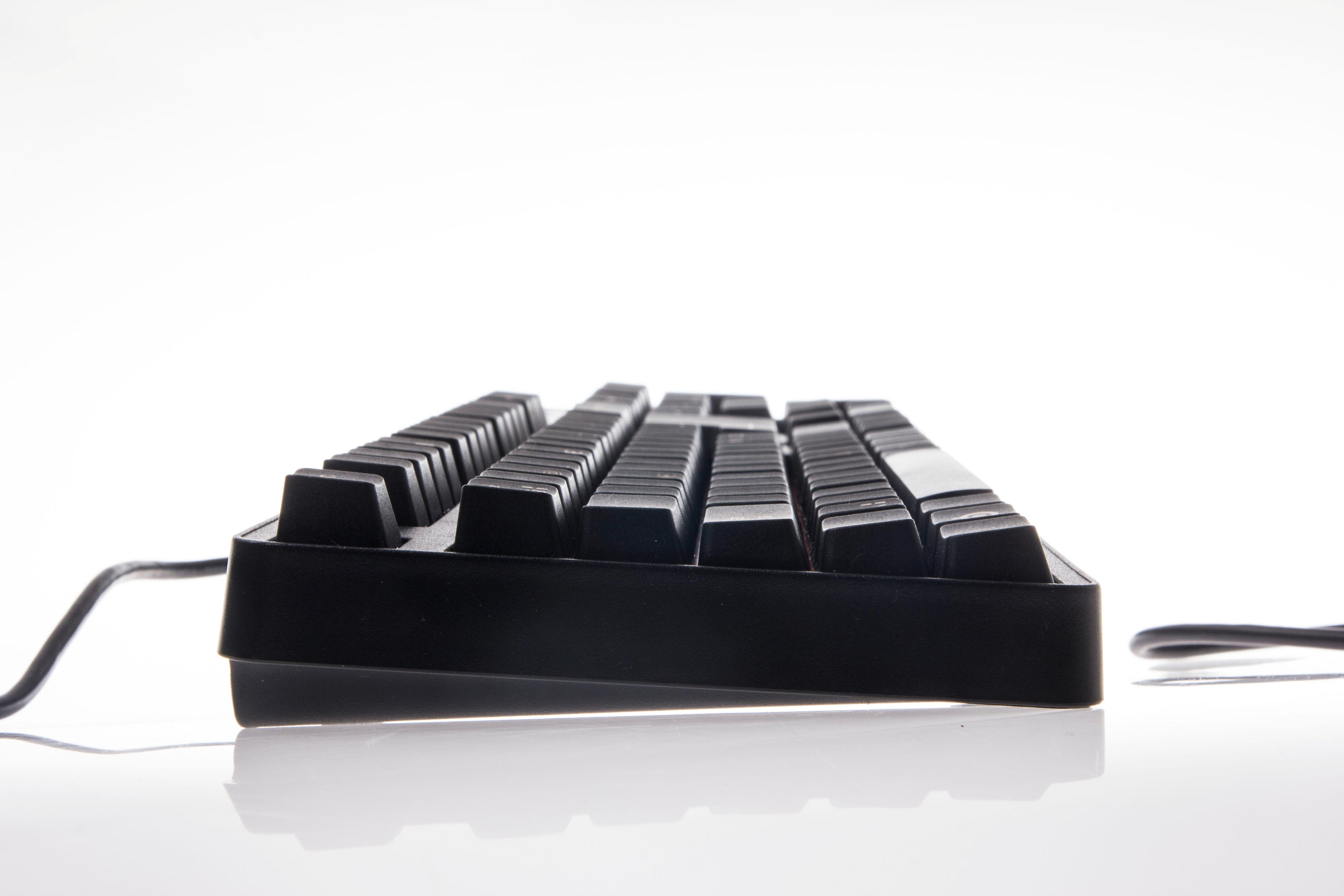 Mekaniske tastaturer er naturlig høyere enn vanlige membran-tastaturer.Foto: Niklas Plikk, Hardware.no