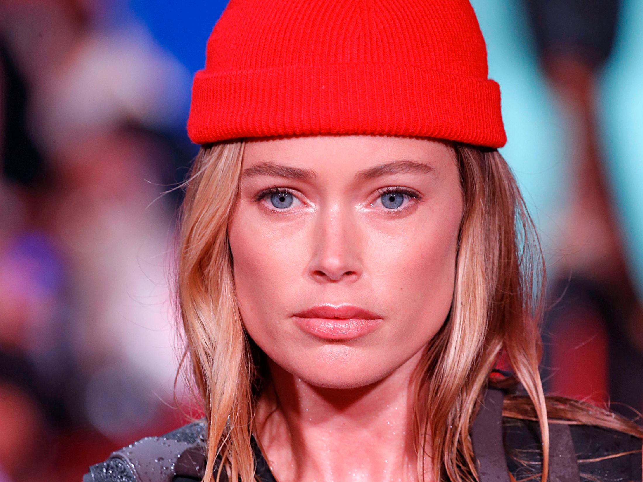NO MAKE-UP MAKE-UP: Calvin Klein viste modeller med naturlig sminke på catwalken under New York Fashion Week. Foto: Getty Images