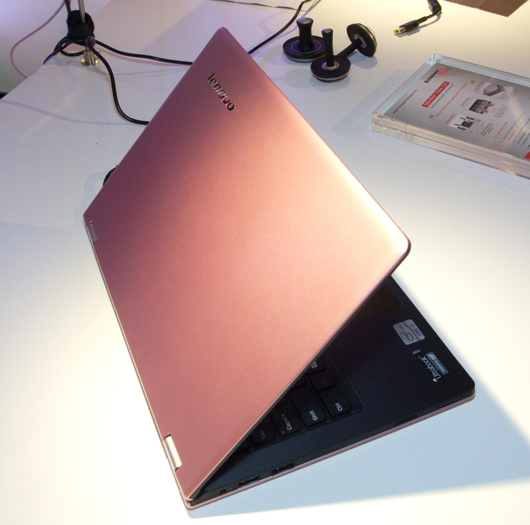 Enda litt mer Lenovo-nytt. Yoga 11-tommer, i begrenset opplag med rosa fargeFoto: Rolf B. Wegner, Hardware.no