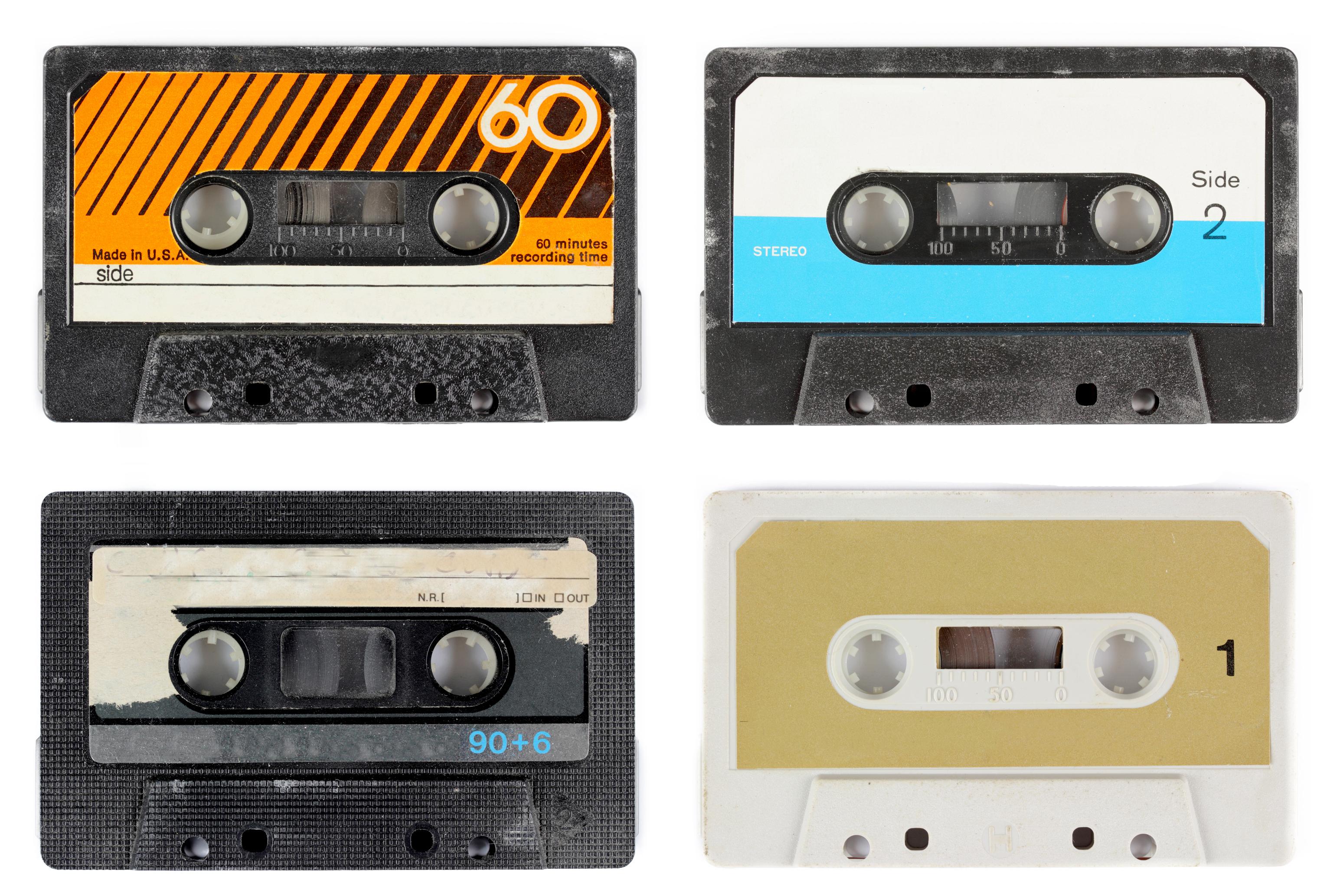Philips gjorde kassettene kompakte. Her er noen kassetter av nyere årgang. .Foto: Wikipedia