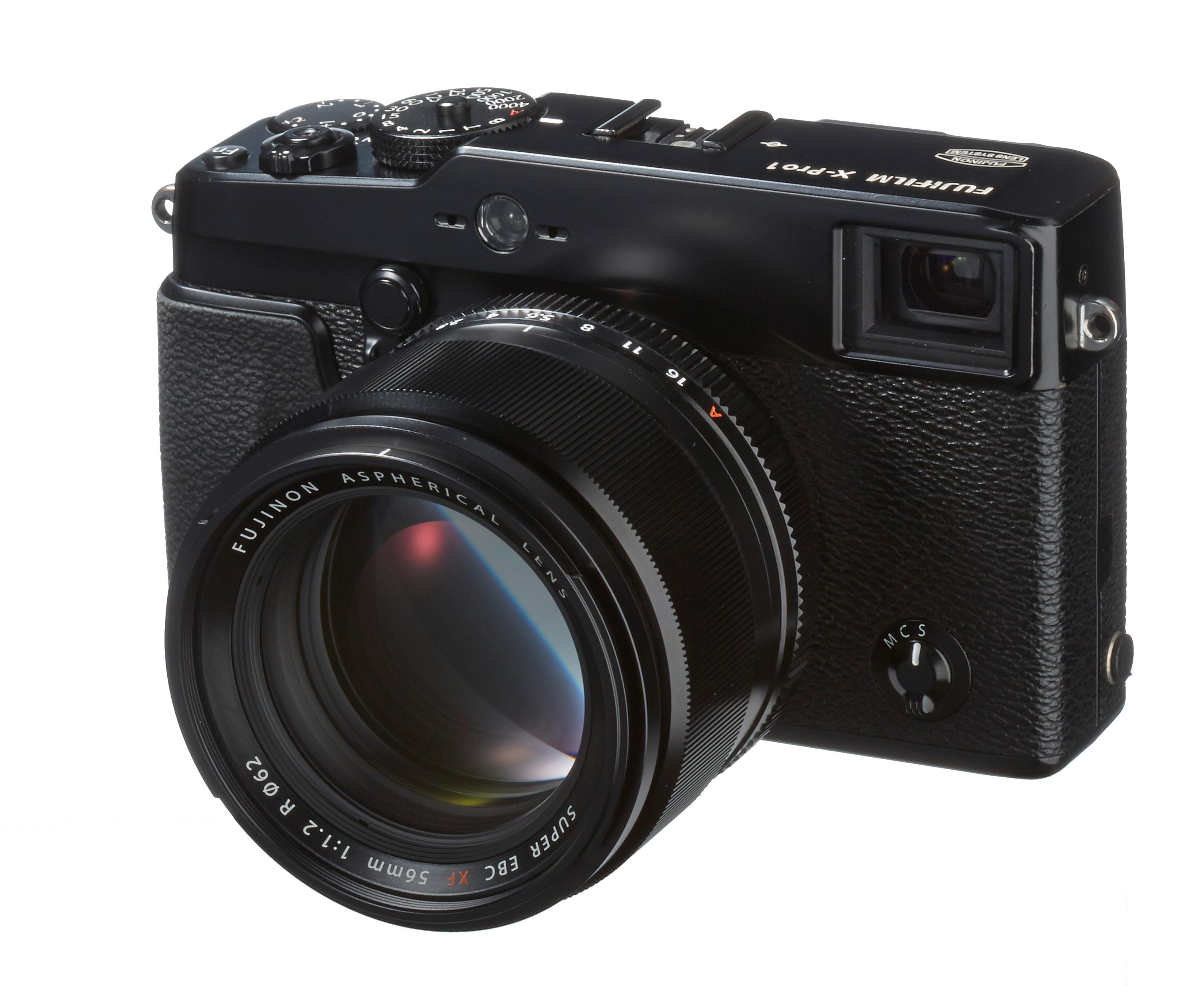Her vises det nye objektivet på Fujifilm X-Pro1.Foto: Fujifilm