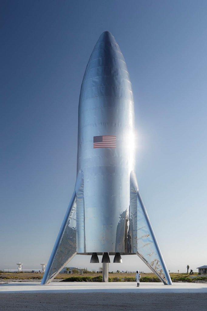 Slik ser det nye stjerneskipet til SpaceX ut.