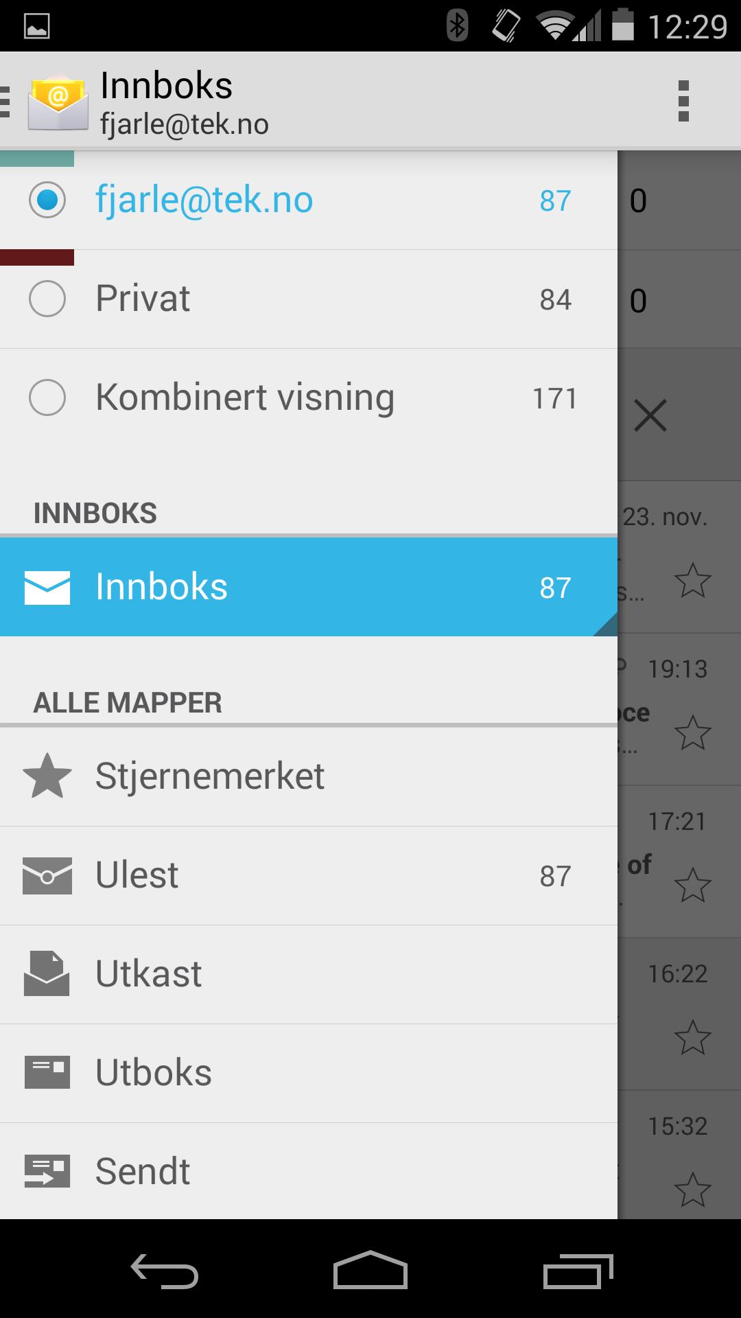 Den nye e-postklienten i Android 4.4 har samme design som GMail-klienten.Foto: Finn Jarle Kvalheim, Amobil.no