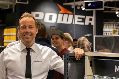 Administrerende direktør Anders Nilsen i Power gjeninnfører åpent kjøp i kjeden. 