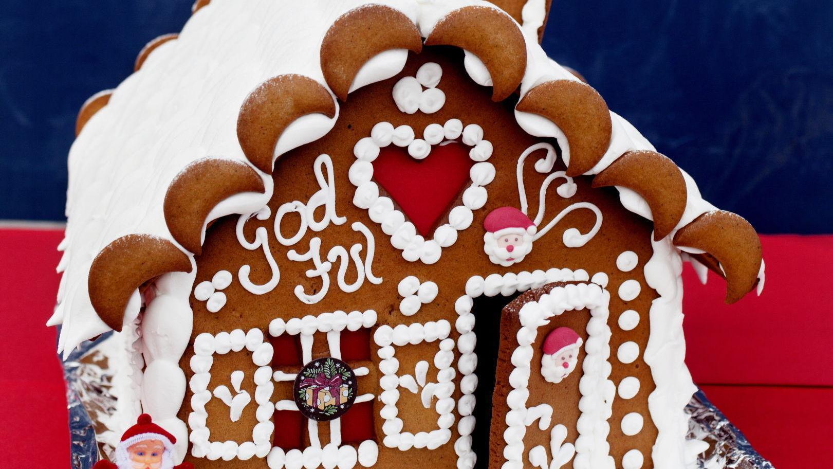 KREATIV AKTIVITET: Pepperkakehus hører julen til, og det er kun fantasien som setter grenser for bygging og pynting. Foto: Janne Møller-Hansen / VG