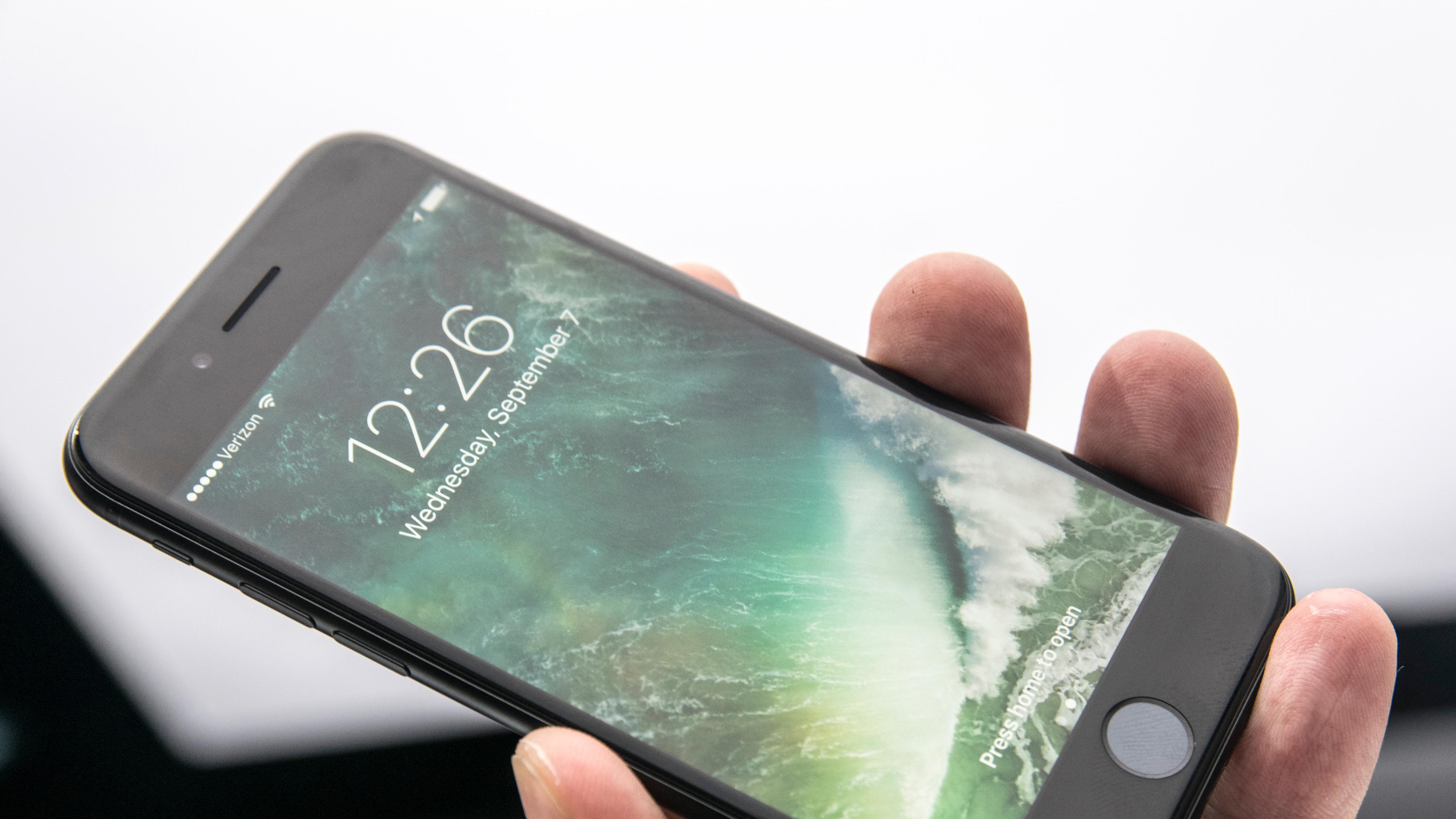 Apple skal trolig lansere tre iPhone-modeller neste år