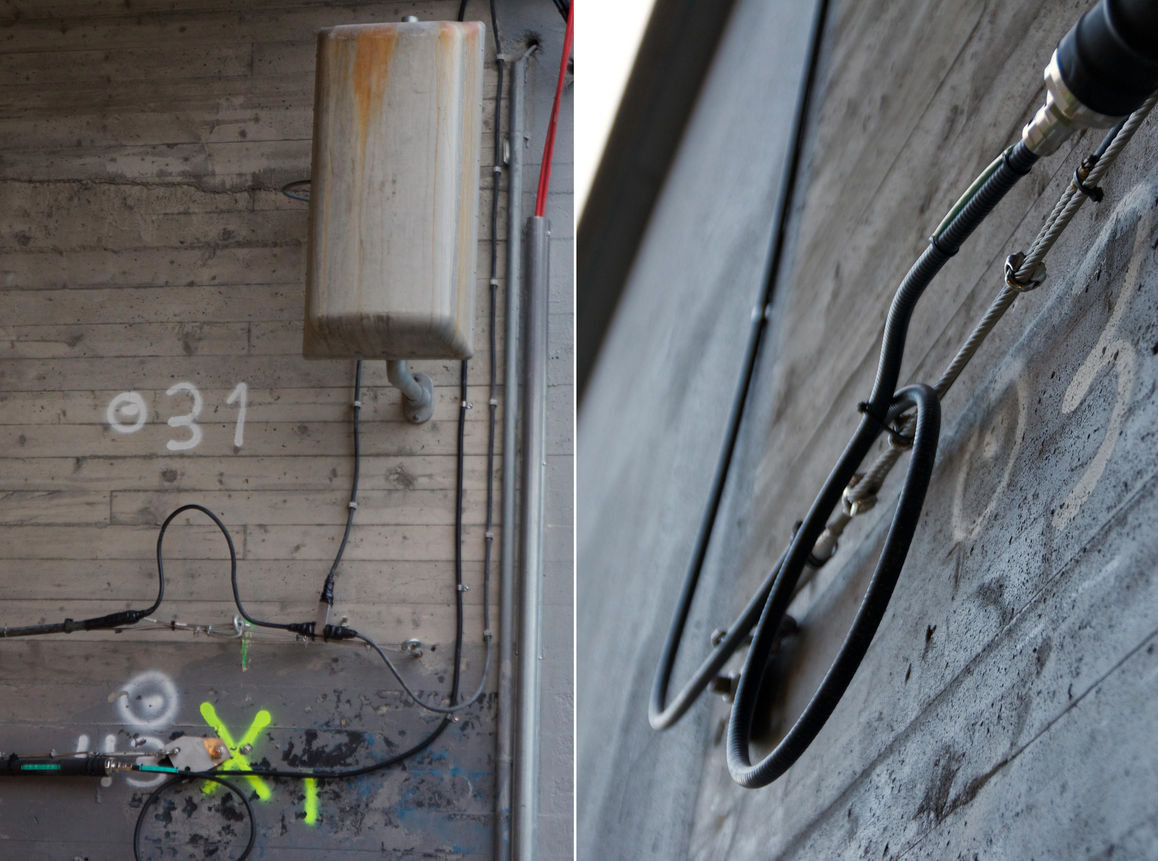Den øverste kabelen, og antennen, på bildet til venstre er det gamle systemet. Den nederste kabelen på bildet til venstre er den nye strålekabelen, og matekabelen som går inn til denne. Bildet til høyre viser også den nye strålekabelen. Det går én slik kabel på hver side av tunnelen. Foto: Kurt Lekanger, Amobil.no