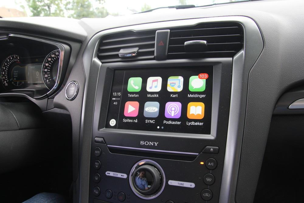 Slik ser Apple CarPlay ut, her i en Ford Mondeo.