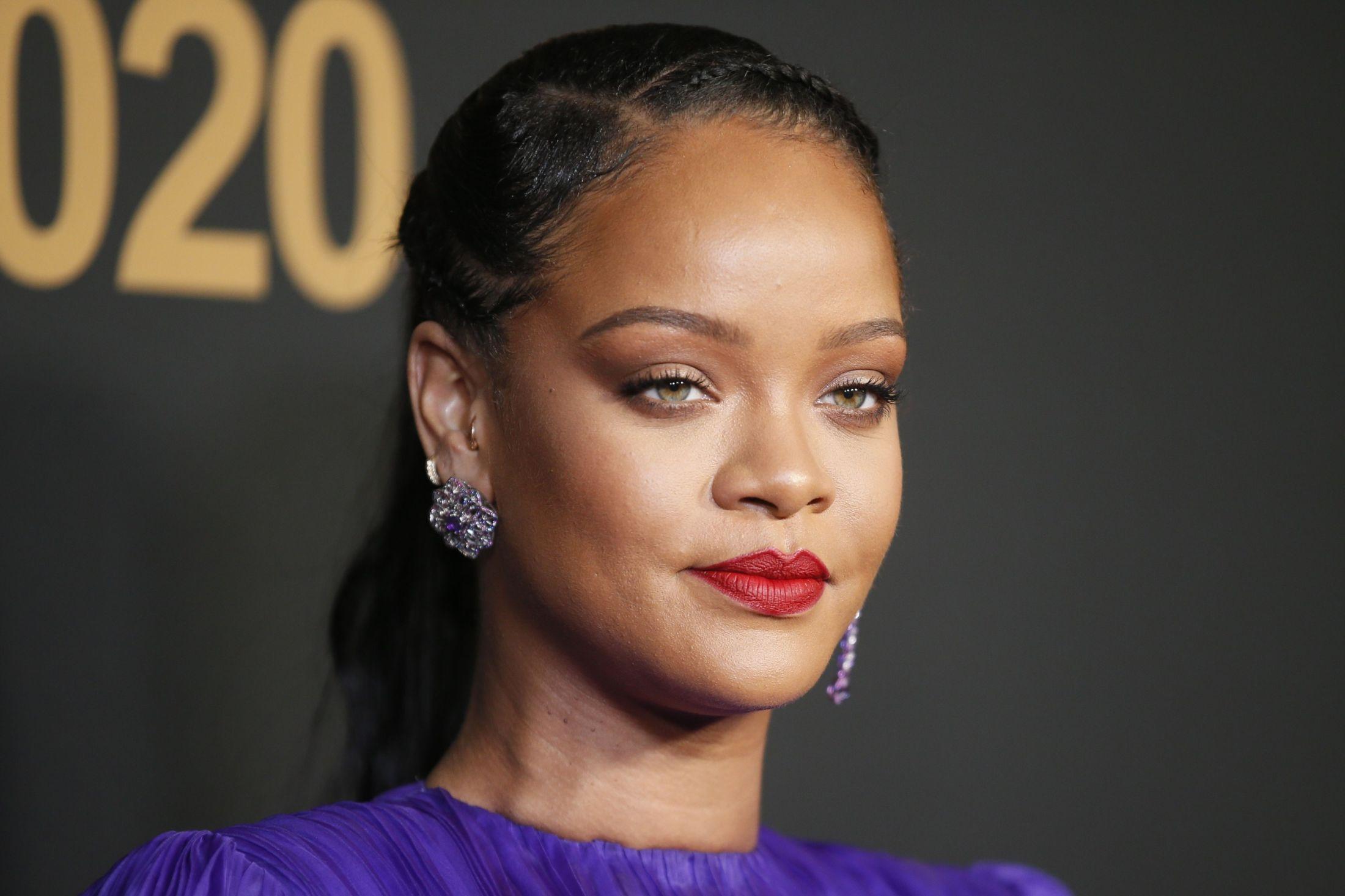 IKKE MER KLÆR: Designer og artist Rihanna skal ikke lenger satse på luksusklær sammen med luksusgruppen LVMH. Foto: Danny Moloshok/Reuters.