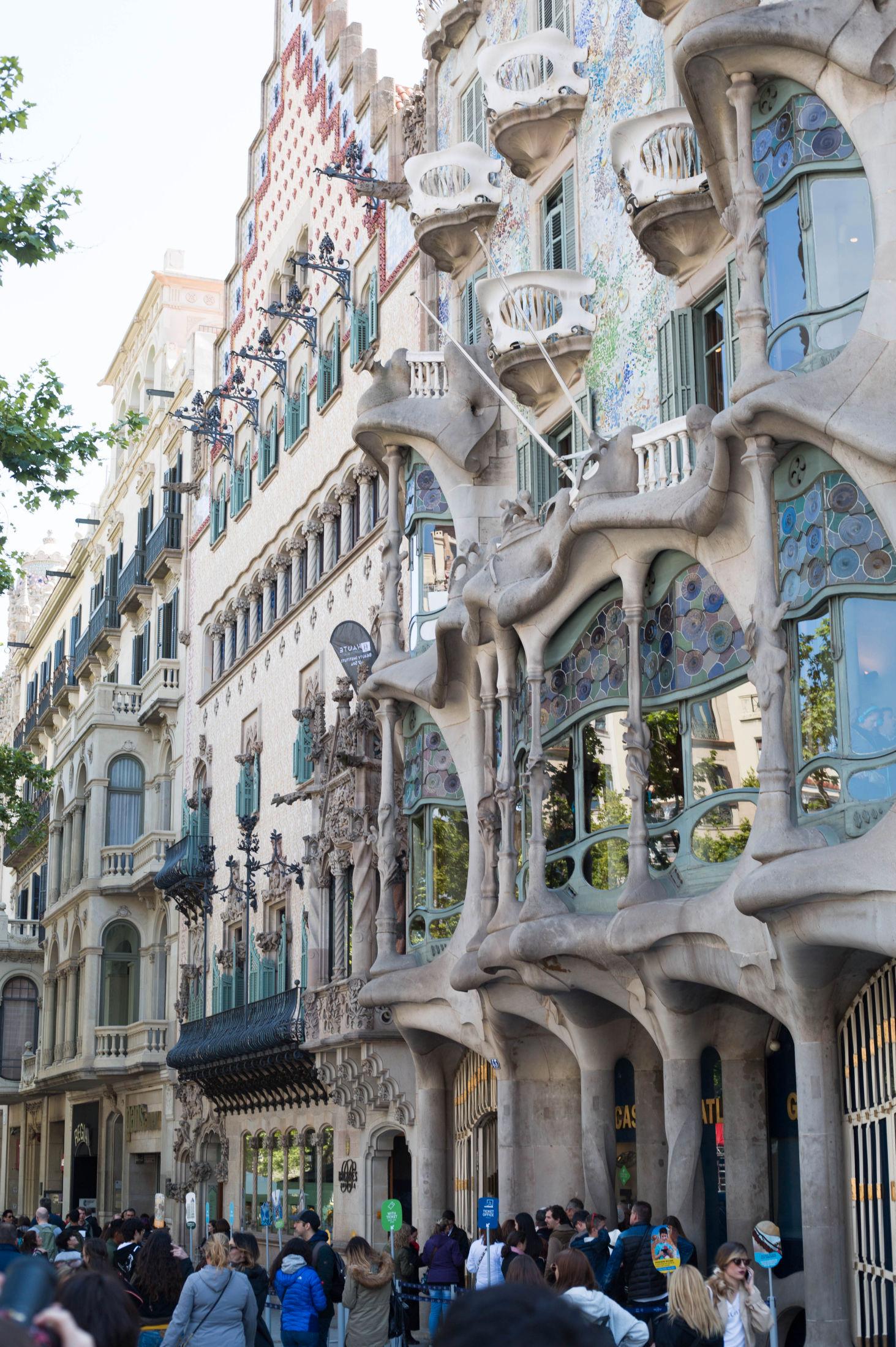 VAKKERT: Pass også på å få med deg den spennende arkitekturen når du er i Barcelona. Foto: Audun Aagre