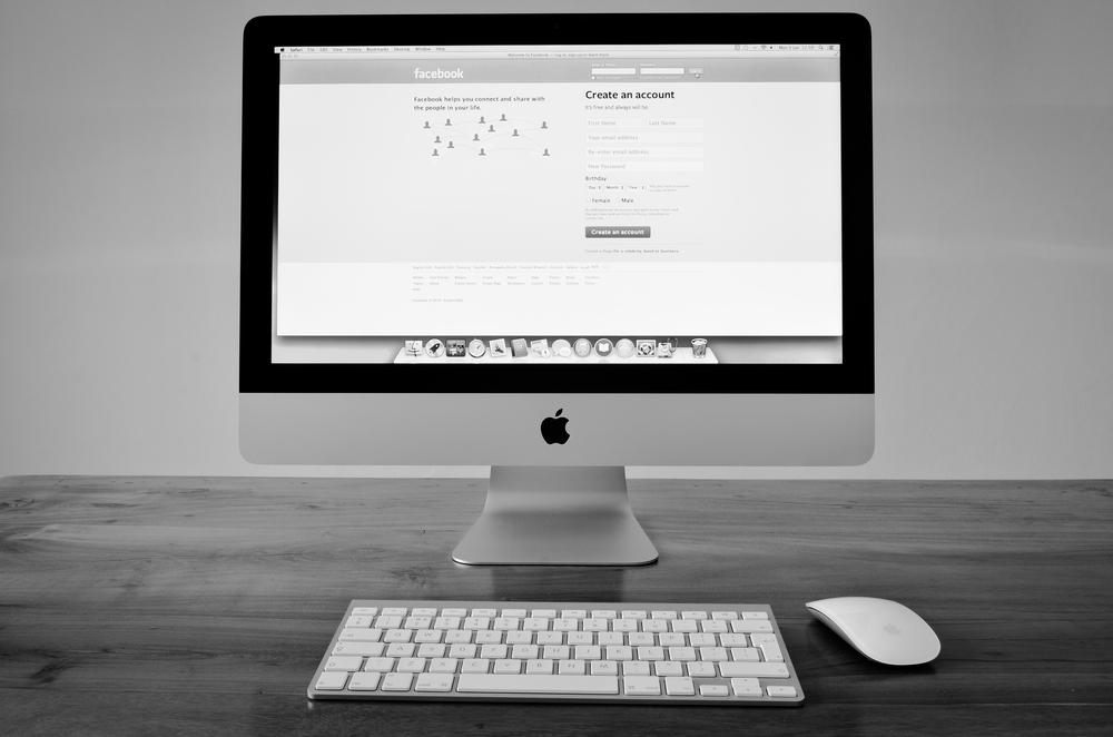 21,5-tommersversjonen av iMac, som kanskje snart vil komme i 4K-utgave. Foto: SGM/Shutterstock.com