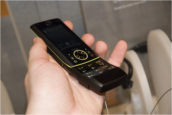 Motorola Rizr Z8 bretter seg rundt ansiktet ditt (Alle foto: Einar Eriksen)