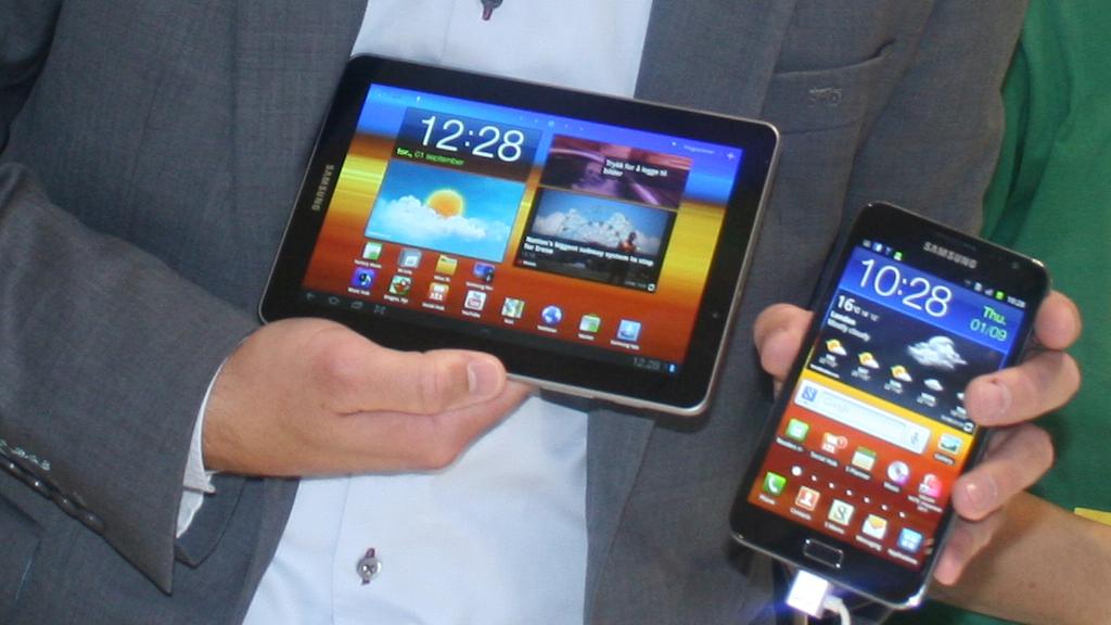 Galaxy Tab 7.7 er hakket større enn Galaxy Note.