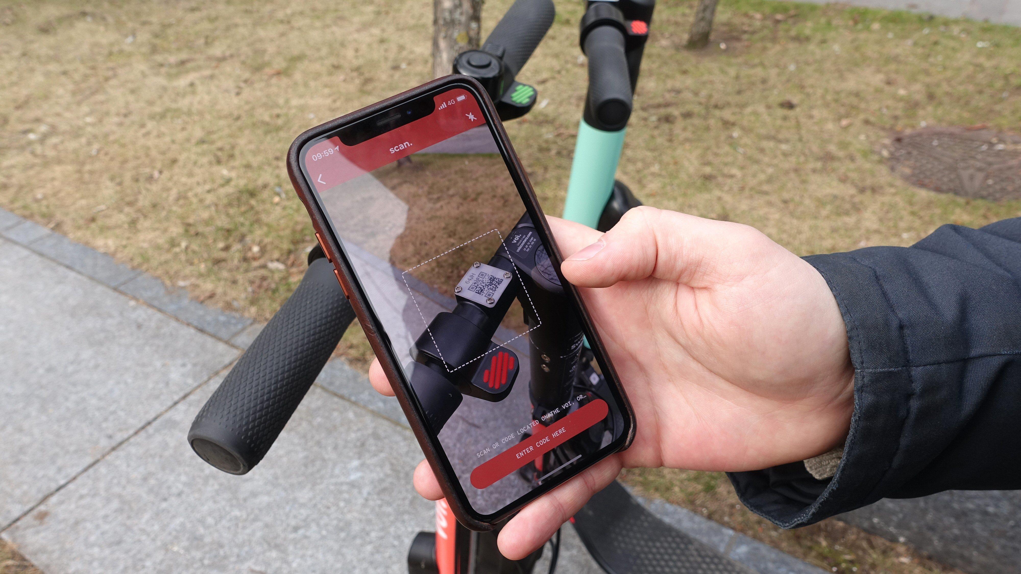 Smartmobil er nødvendig: Du leier ved å skanne sykkelens QR-kode i tilbyderens mobilapp.