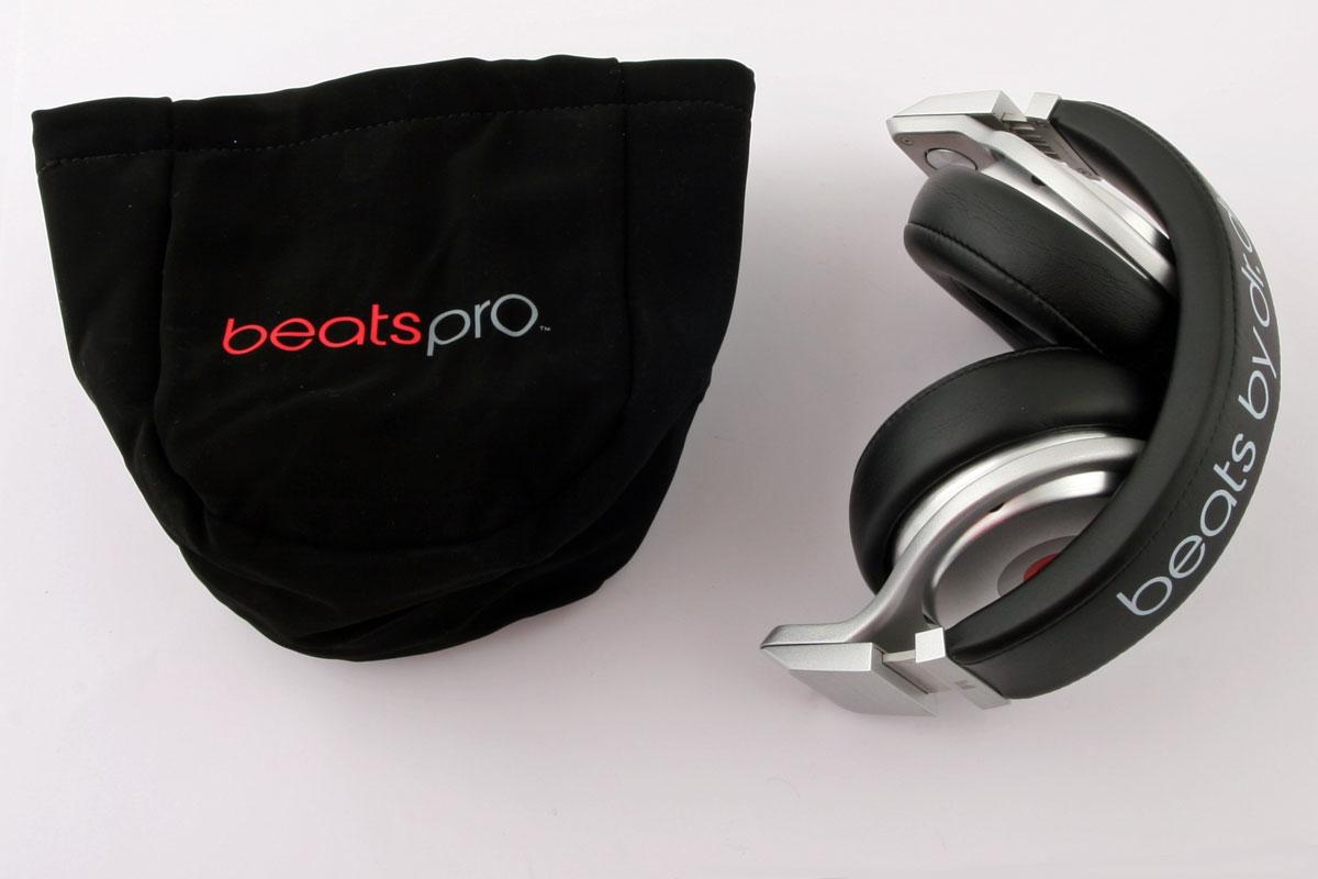 Beats Pro kan pakkes sammen.