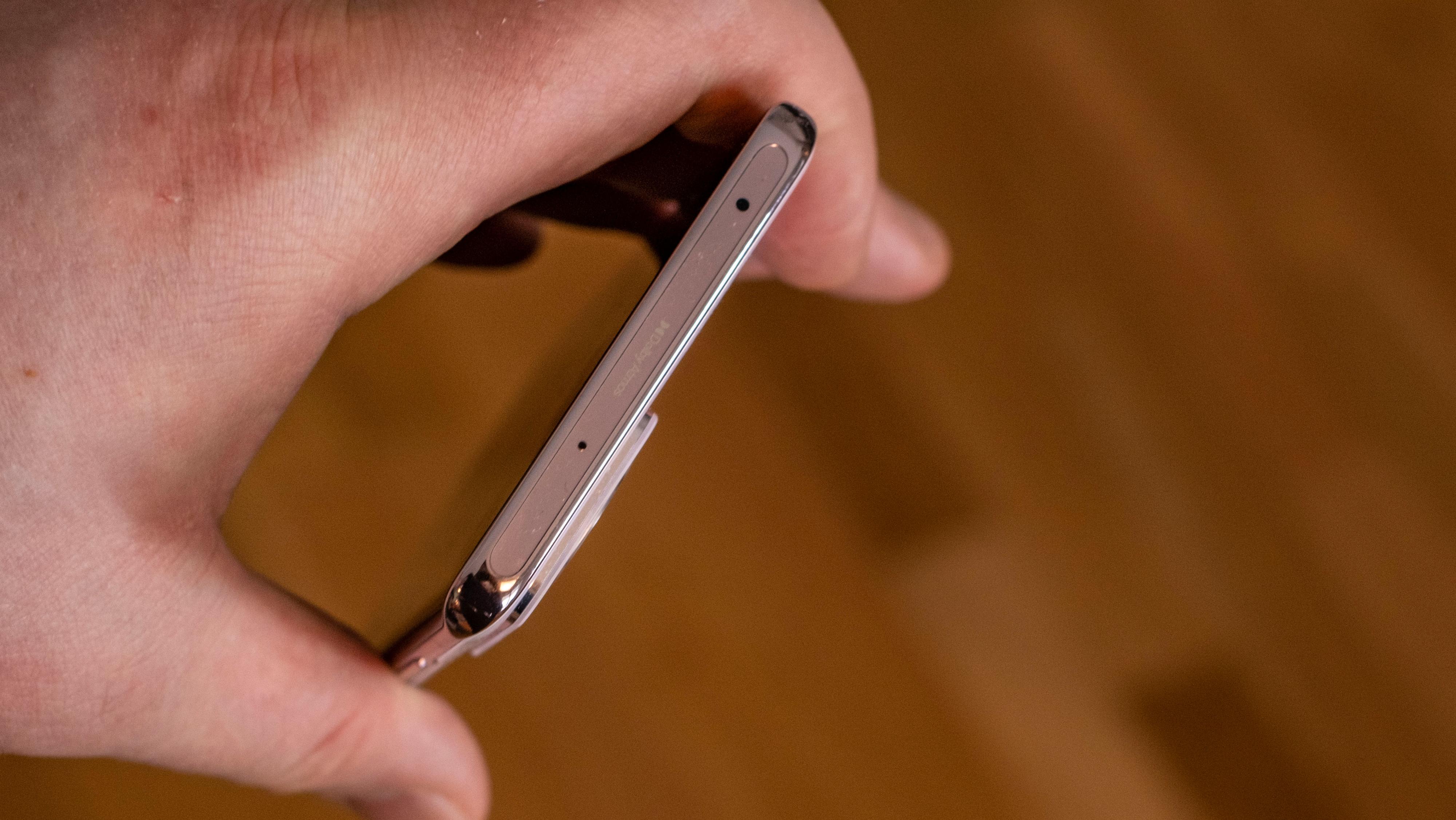 Xiaomis telefoner er blant få på markedet som fortsatt har IR-sender og kan brukes som fjernkontroll.