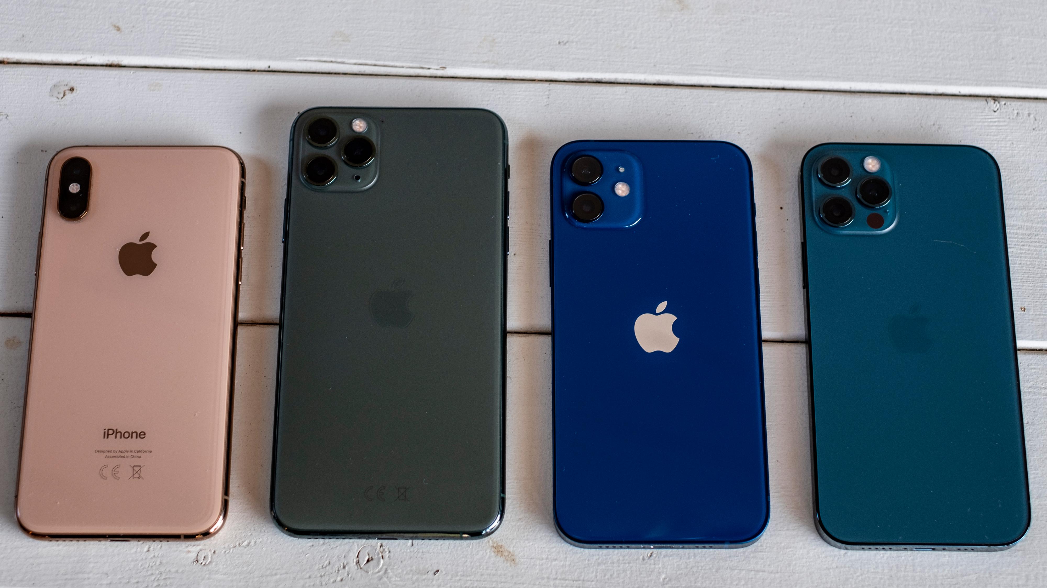 Fra venstre: iPhone Xs, iPhone 11 Pro, iPhone 12 og iPhone 12 Pro.