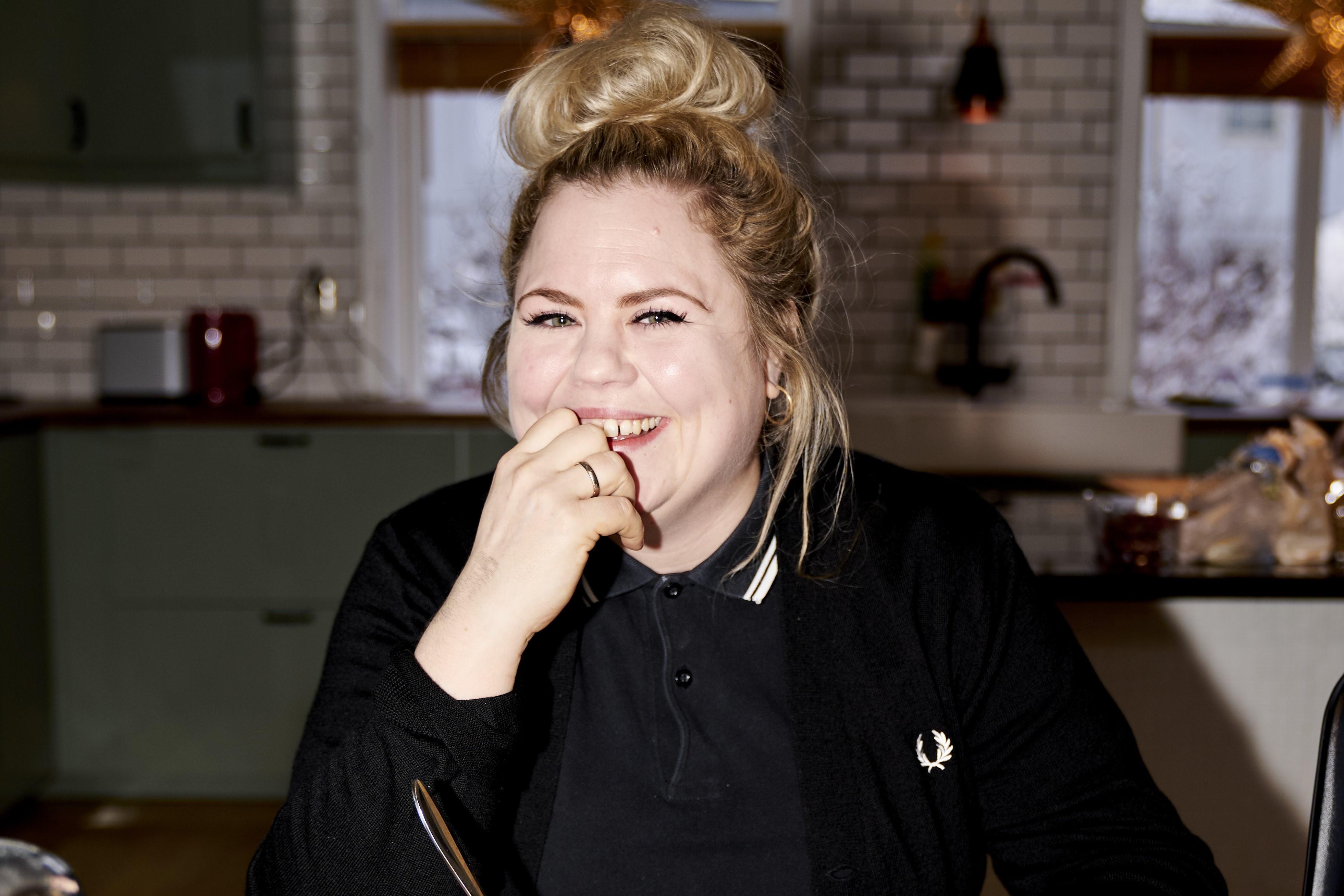 SKEPTISK: Kokk og restauranteier Reneé Fagerhøi meddeler Godt at hun ikke har noe kjennskap til eller interesse av en airfryer.