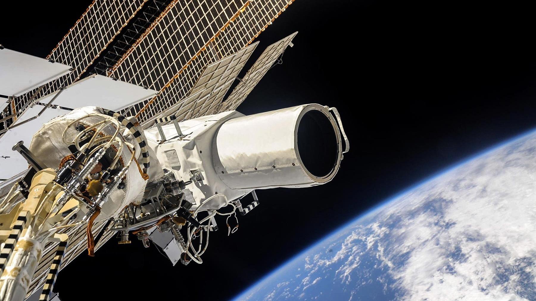 Kraftige kameraer på ISS lar deg filme festen din fra verdensrommet