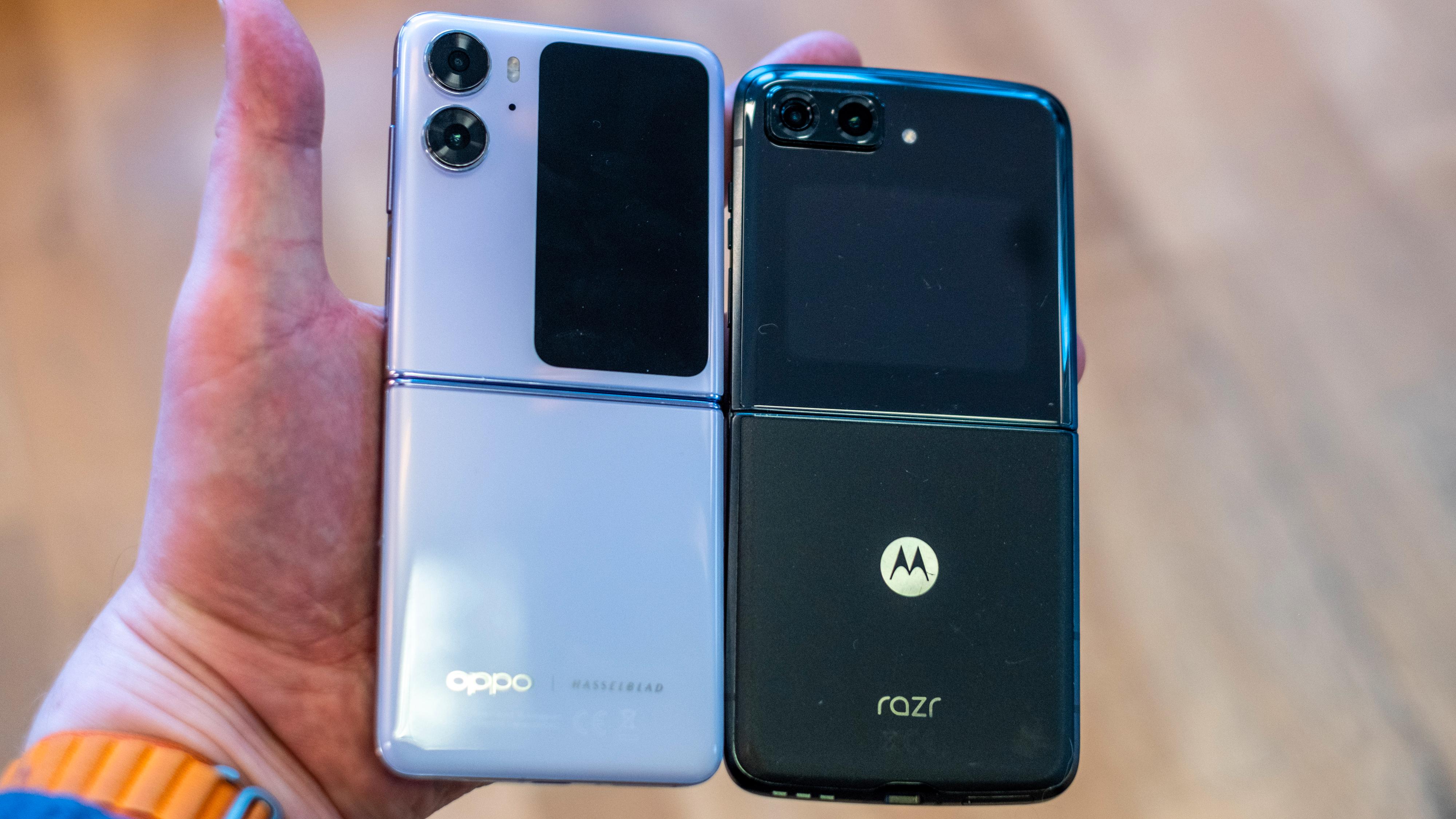 Fra venstre: Oppo Find N2 Flip og Motorola Razr (2022)