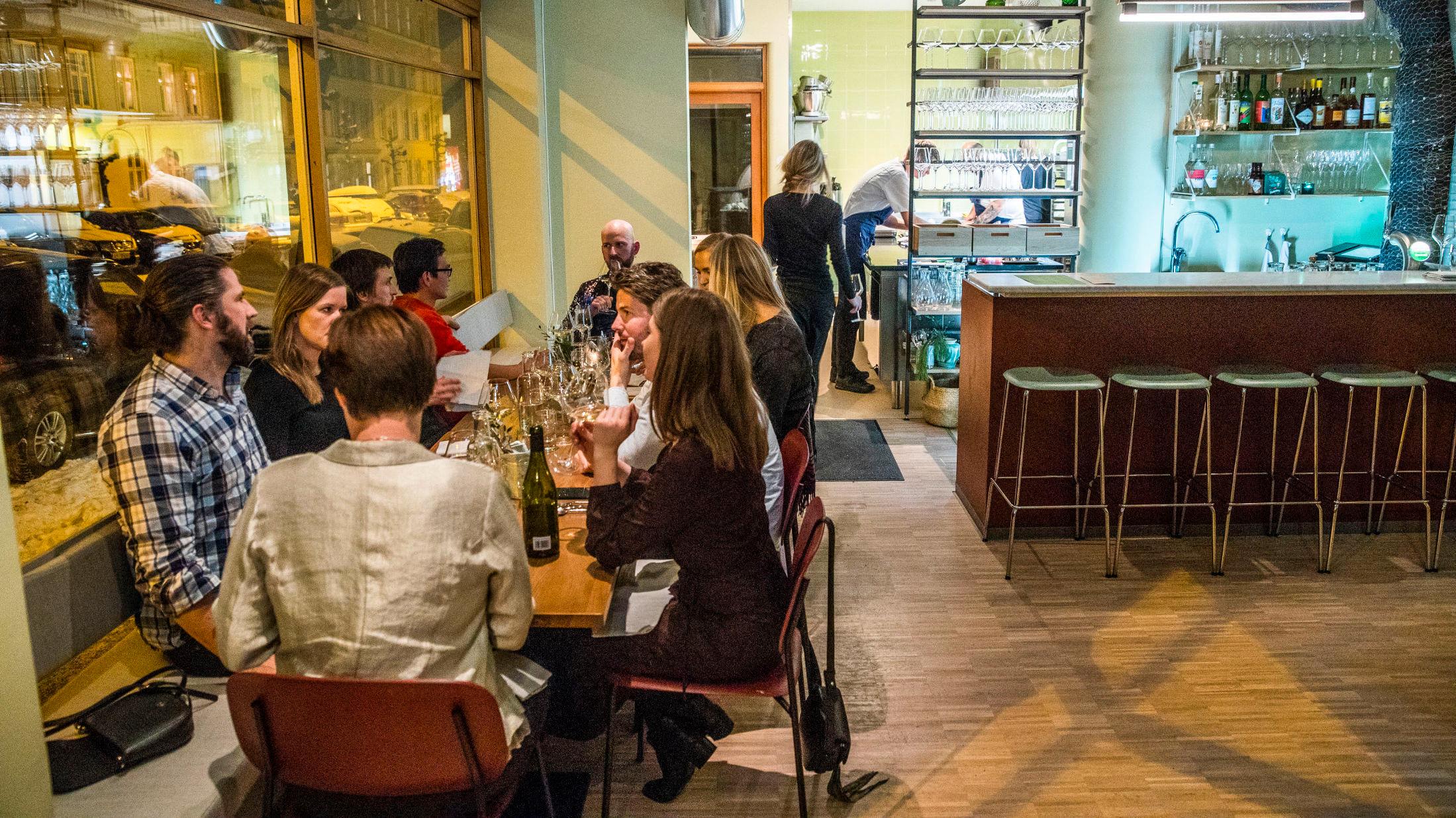 FULL POTT: Restaurant Hot Shop, som får terningkast 6 av VGs anmelder, ligger i Københavngata i Oslo. Foto: Frode Hansen/VG