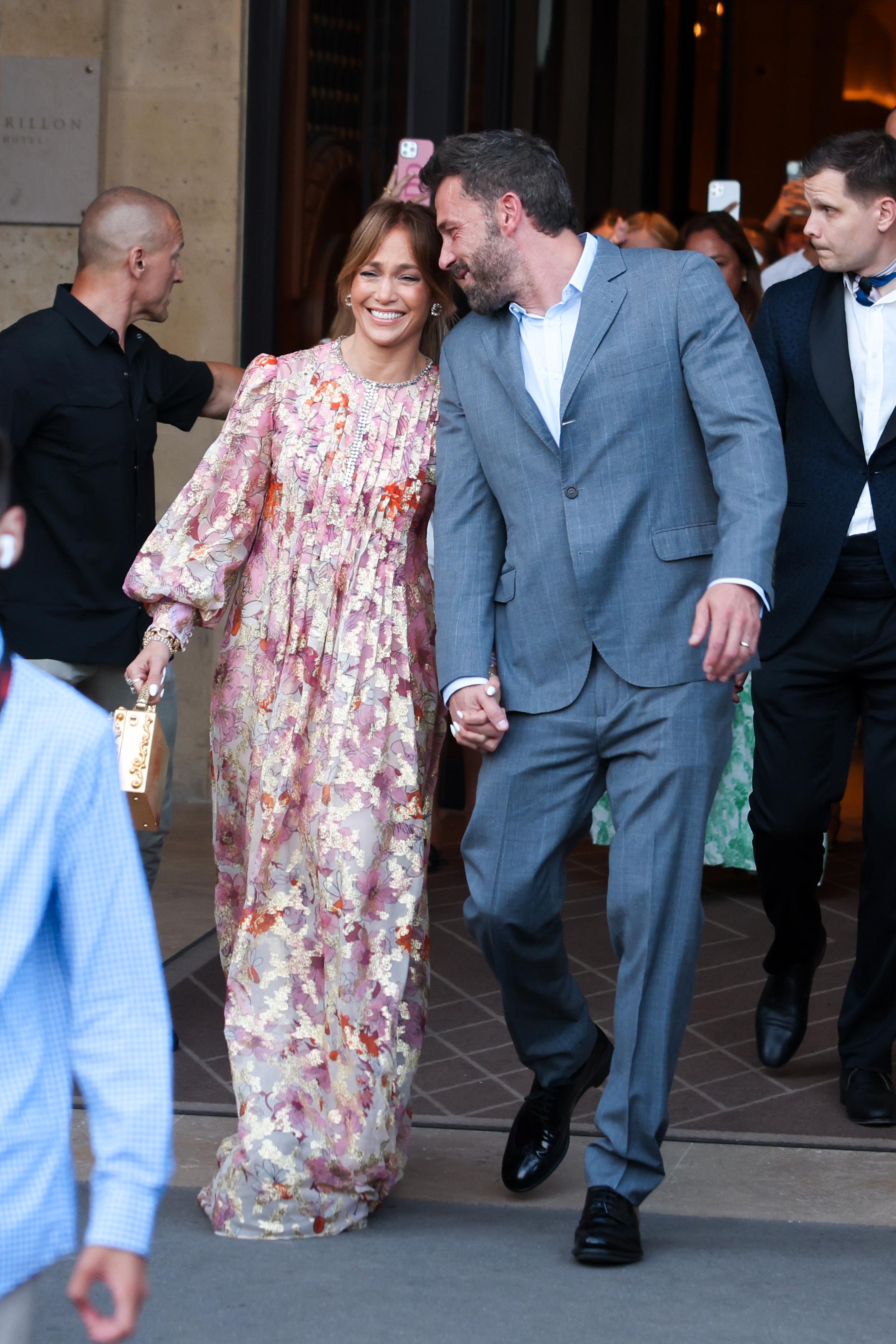 NYGIFT: Jennifer Lopez og Ben Affleck er på bryllupsreise i Paris.