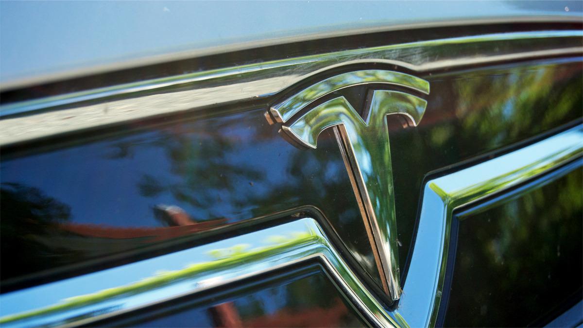 Elon Musk: – Om 5 år får Tesla en rekkevidde på opptil 1 200 kilometer