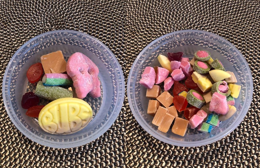LURER ØYNENE: 60 gram godteri ser ut som en større mengde dersom du deler det opp i mindre biter. Det er samme innhold i skålene.