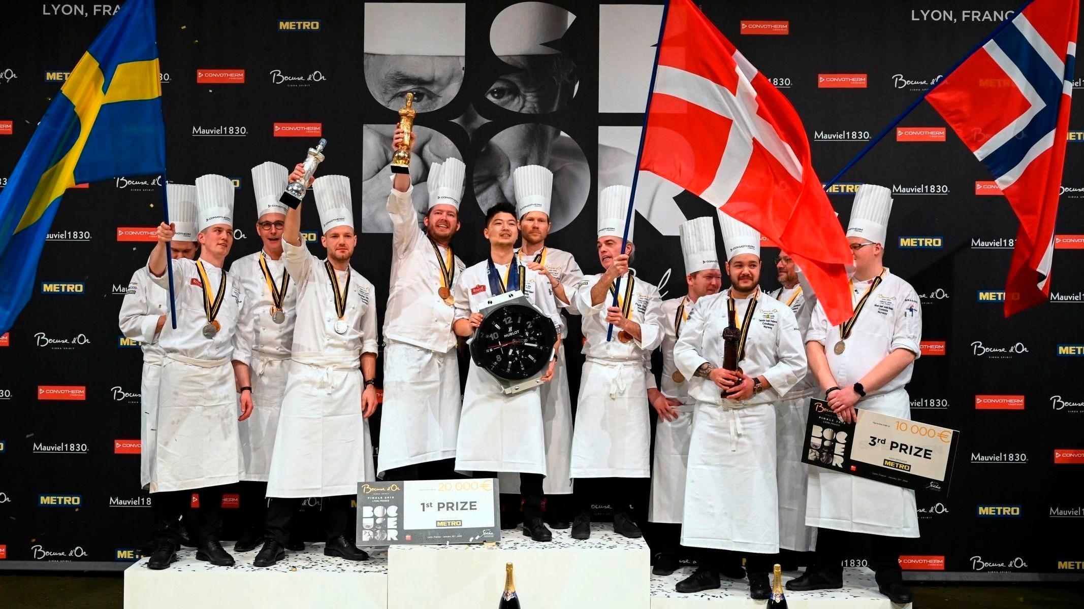 PALLEN: Tidligere i år var det finale i Bocuse d'Or Lyon, som er verdensmesterskapet i kokkekunst, og Norges Christian André Pettersen tok bronse. Foto: Jean-philippe Ksiazek/AFP