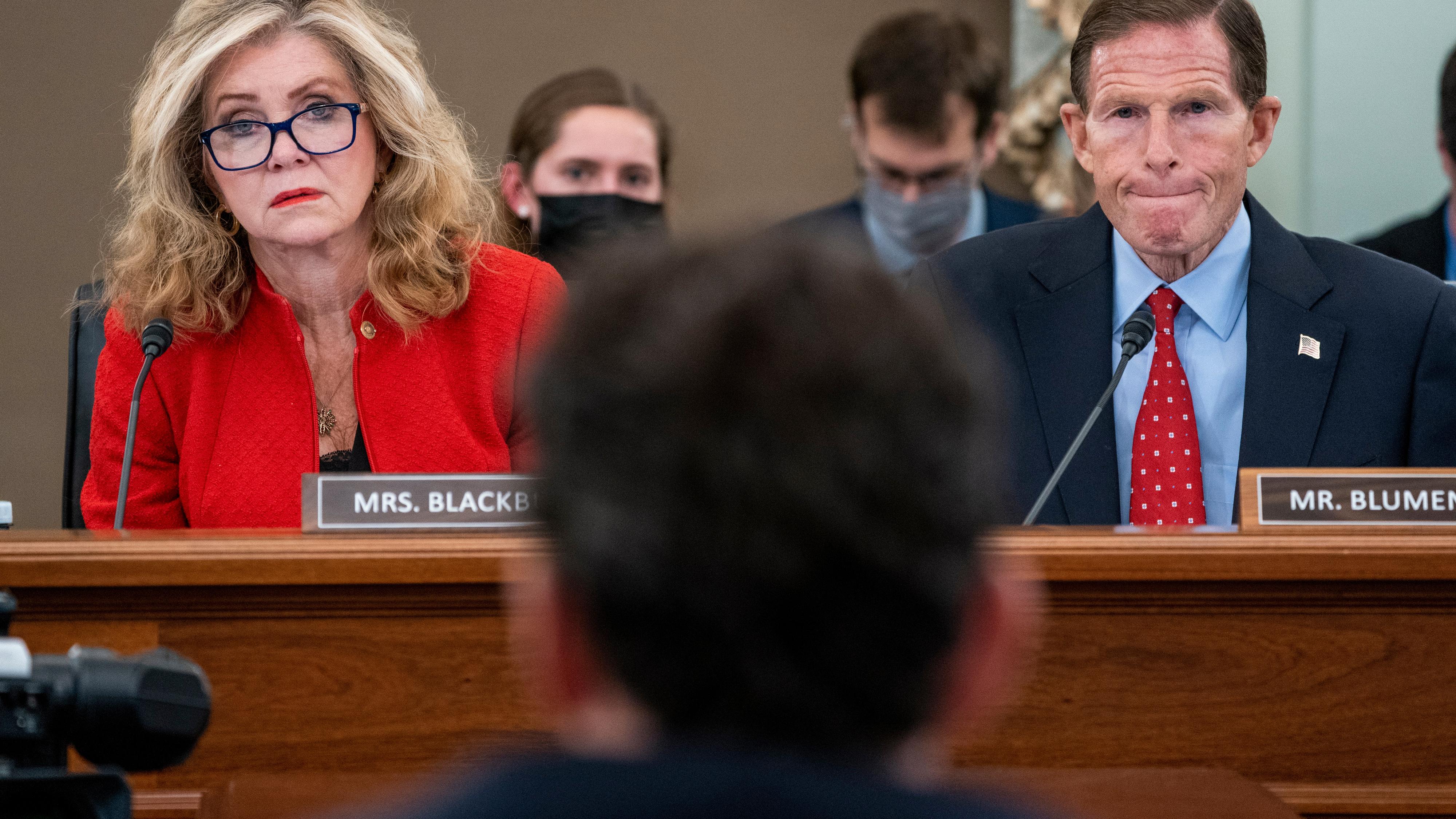 Senatorer utga seg for å være tenåringer på Instagram