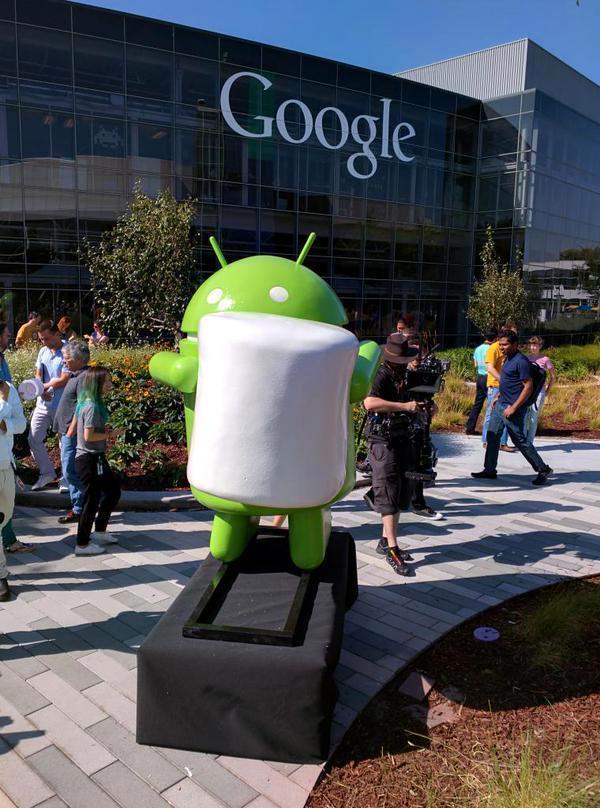Android-roboten som symboliserer Android 6.0 Marshmallow står allerede på utstilling hos Google. Foto: Dave Burke/@davey_burke Twitter.com