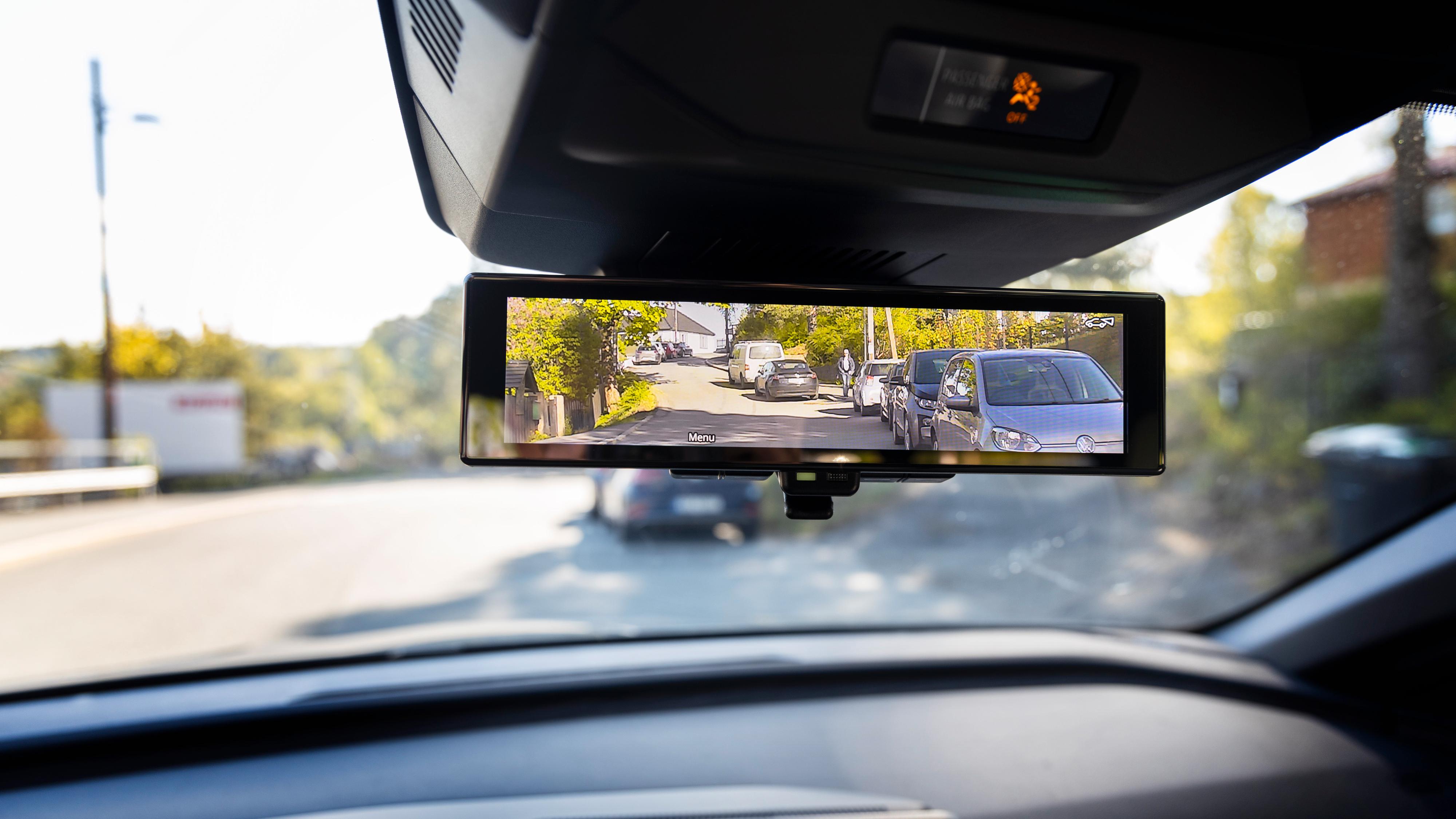 Kamera i stedet for speil om du velger den såkalte «Pack Augmented Vision». 