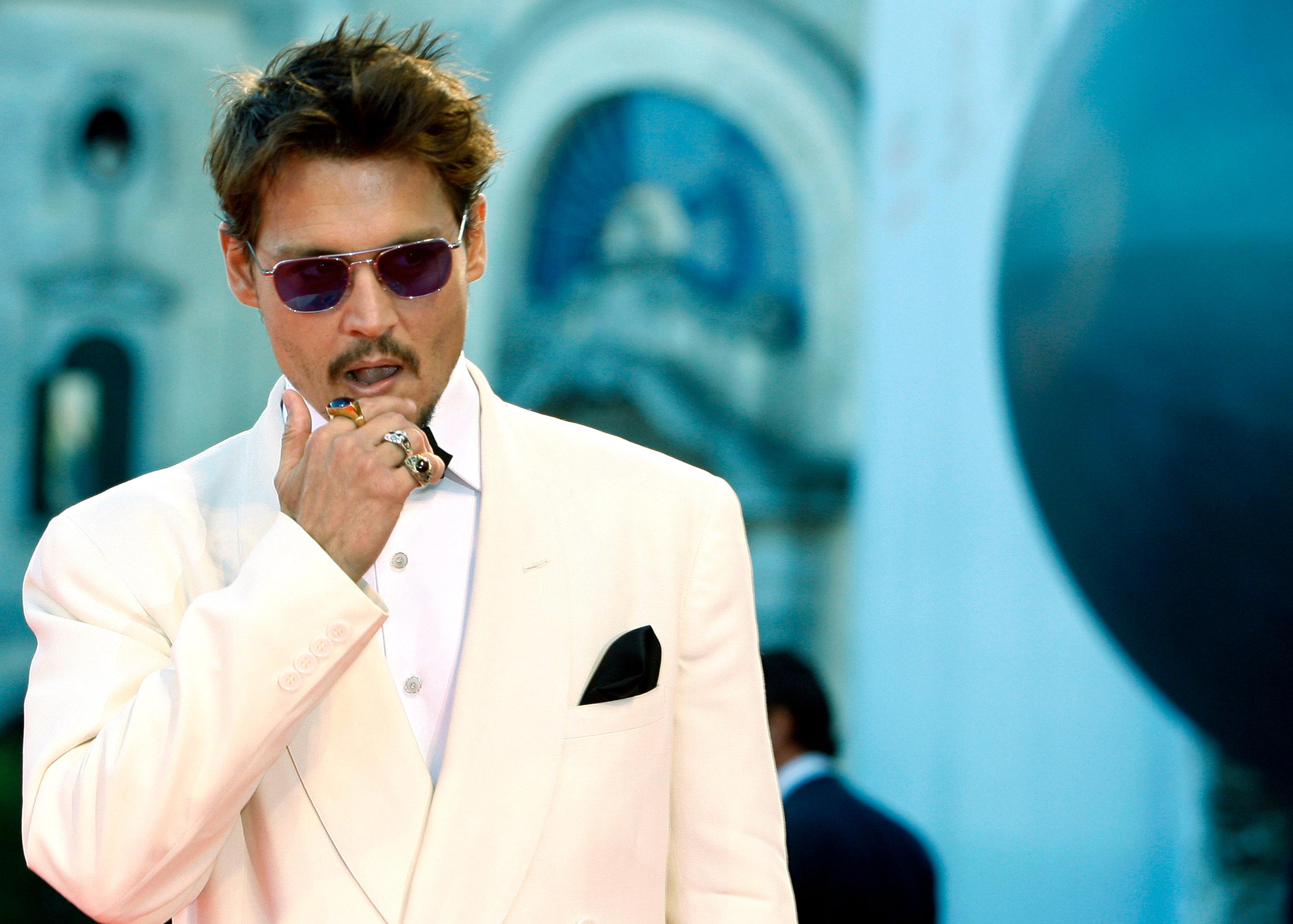 FILMFESTIVAL-KLAR: Depp valgte en langt mer klassikk rød løper-look til filmfestivalen i Venezia i 2007.