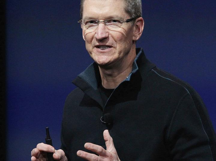 Om ryktene stemmer er det kun en drøy måned til vi får se Apple-sjef Tim Cook avduke to nye og større iPhone-modeller.Foto: Apple