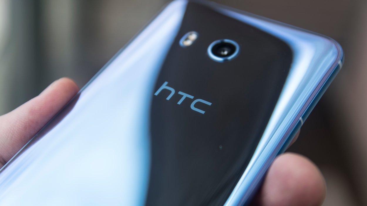 HTC skal fortsette å lage egne mobiler. Dette er deres vellykkede toppmodell U11.
