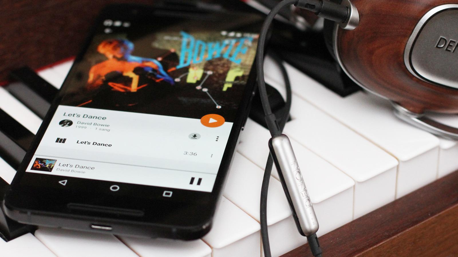 Musikk-appen er Googles egen. Den kan med fordel byttes ut med et av de mange alternativene du finner i Google Play Butikk. Maskinvaren for musikkgjengivelse er det lite å utsette på. Foto: Espen Irwing Swang, Tek.no