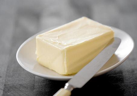 Lag ditt eget smør. (Foto: Colourbox.)
